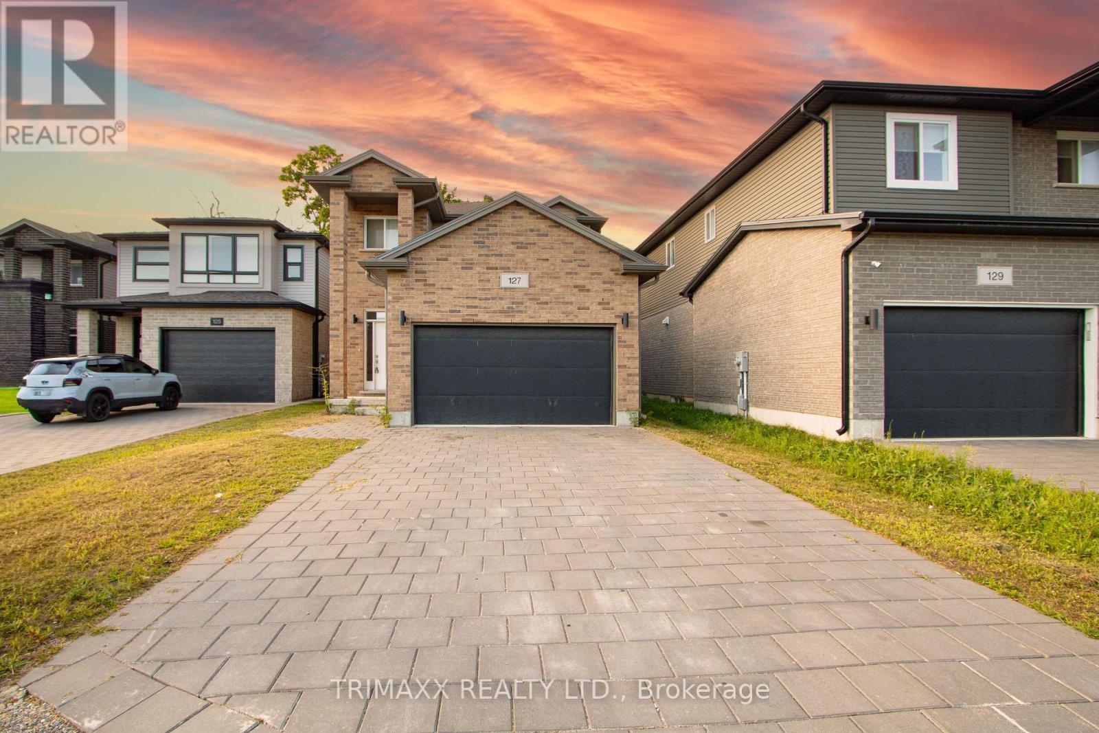 127 Marconi Court, London East, Ontario  N5V 0C9 - Photo 4 - X12438641