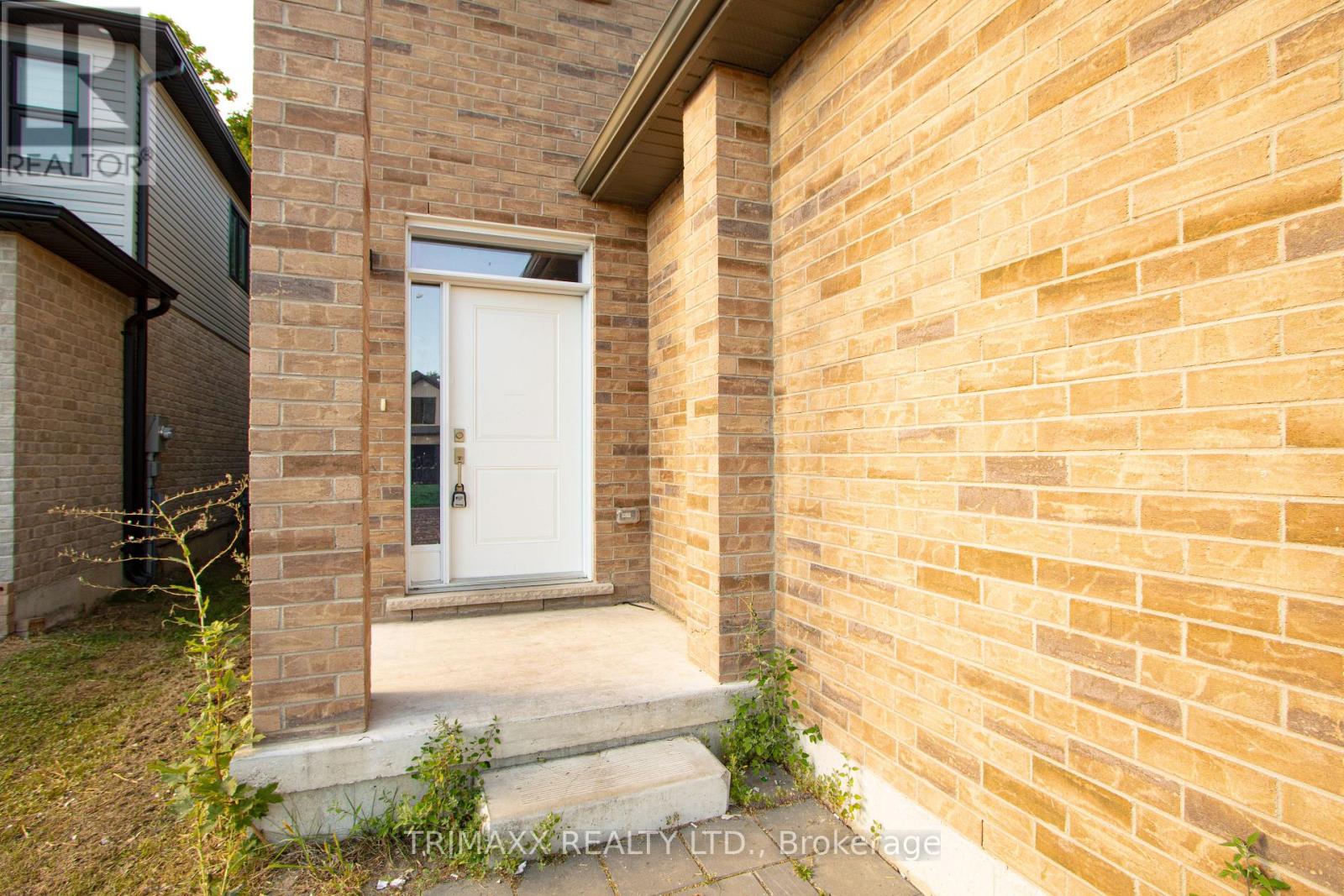 127 Marconi Court, London East, Ontario  N5V 0C9 - Photo 6 - X12438641