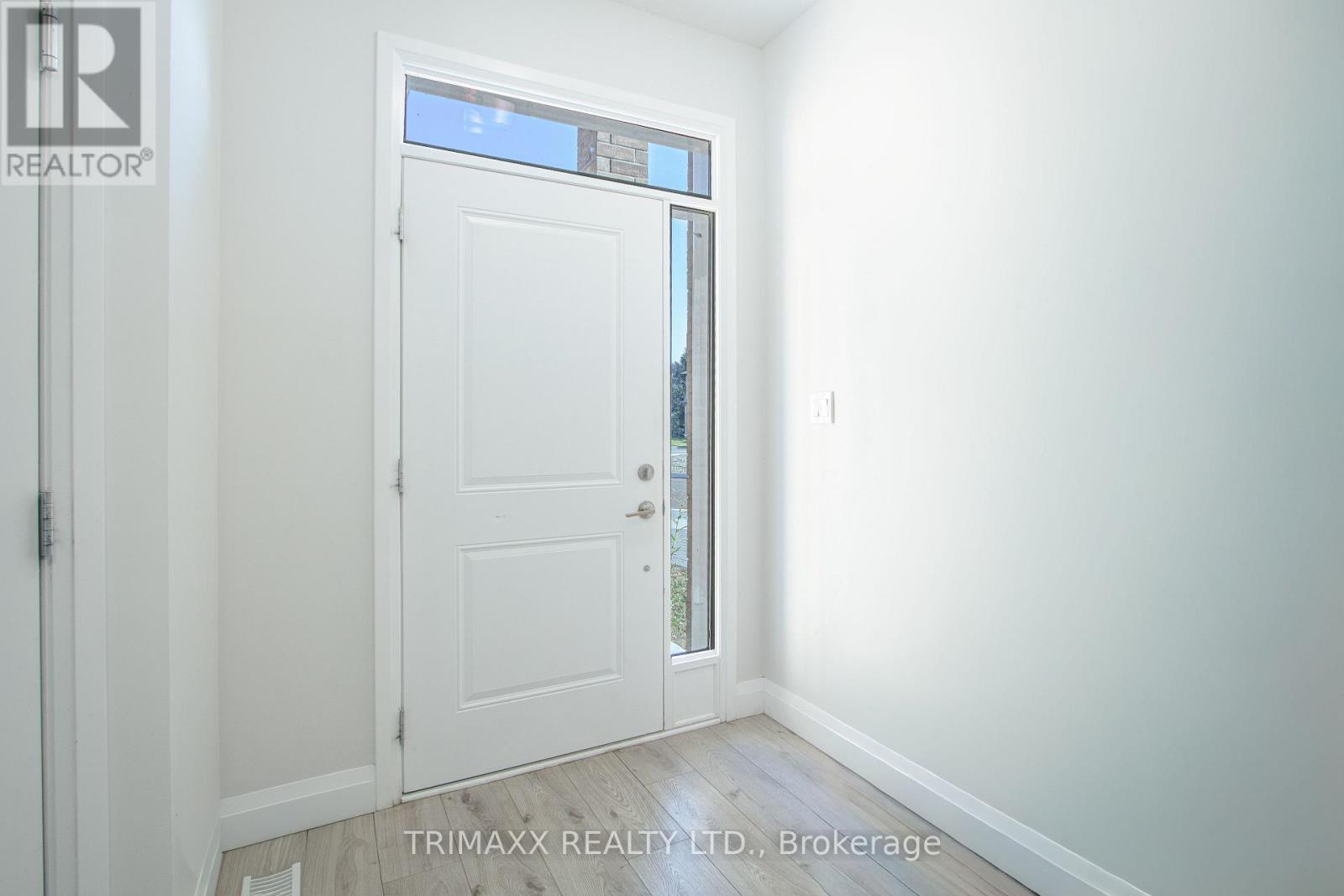127 Marconi Court, London East, Ontario  N5V 0C9 - Photo 8 - X12438641