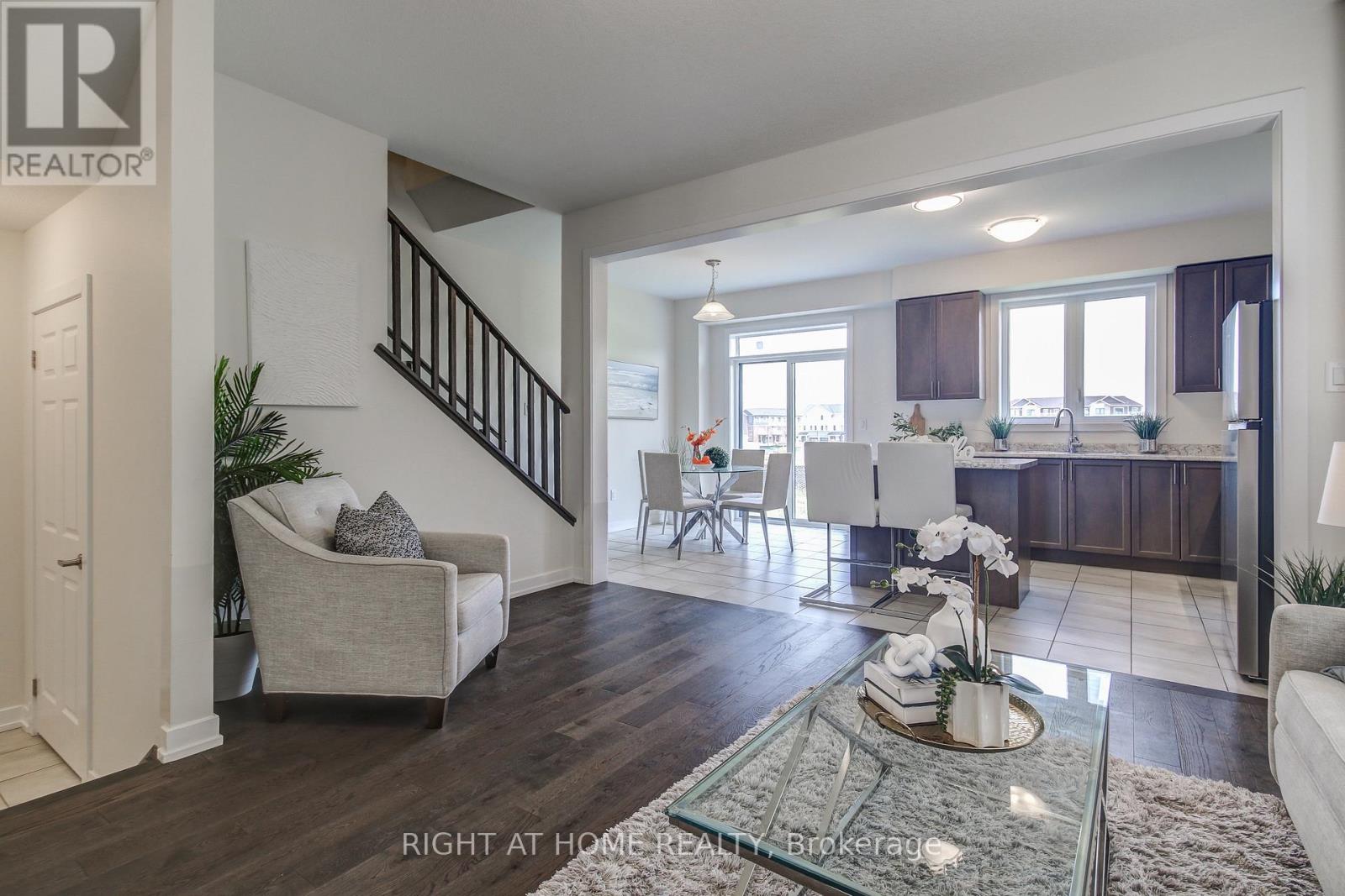 204 Wilmot Road, Brantford, Ontario  N3T 5L5 - Photo 12 - X12438667