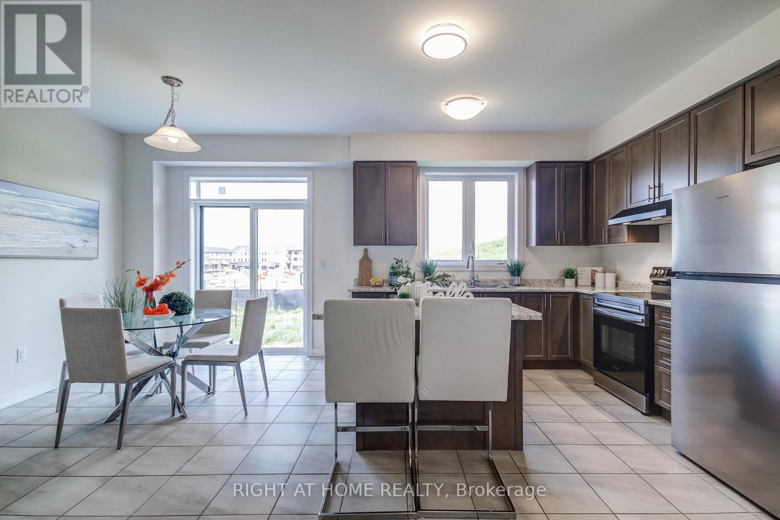 204 Wilmot Road, Brantford, Ontario  N3T 5L5 - Photo 13 - X12438667