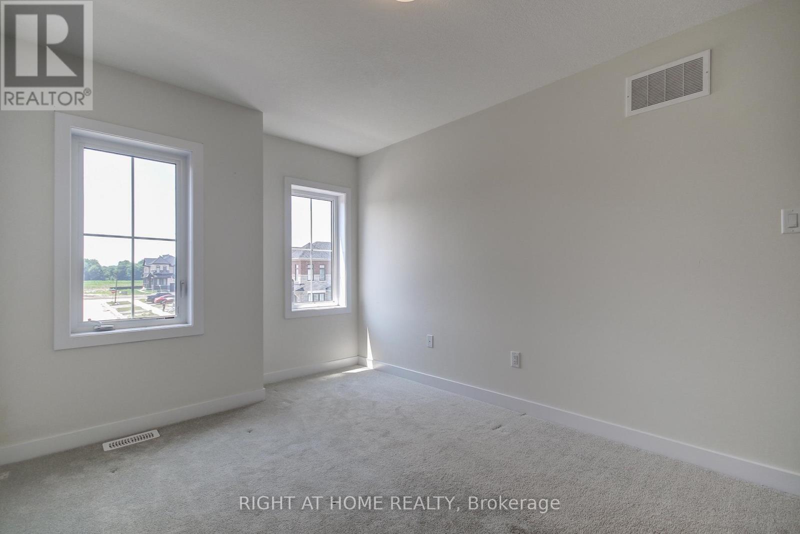 204 Wilmot Road, Brantford, Ontario  N3T 5L5 - Photo 26 - X12438667