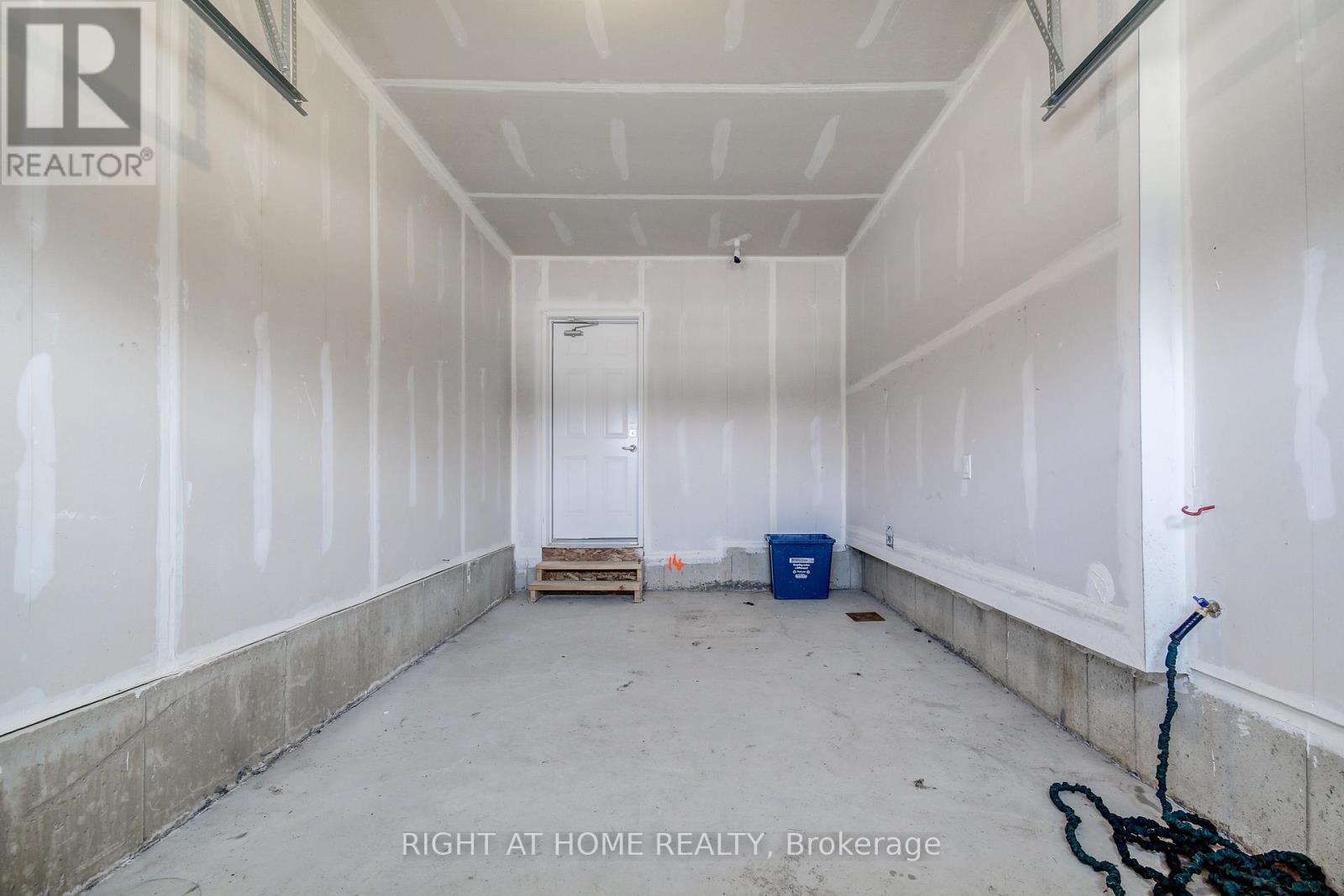 204 Wilmot Road, Brantford, Ontario  N3T 5L5 - Photo 40 - X12438667