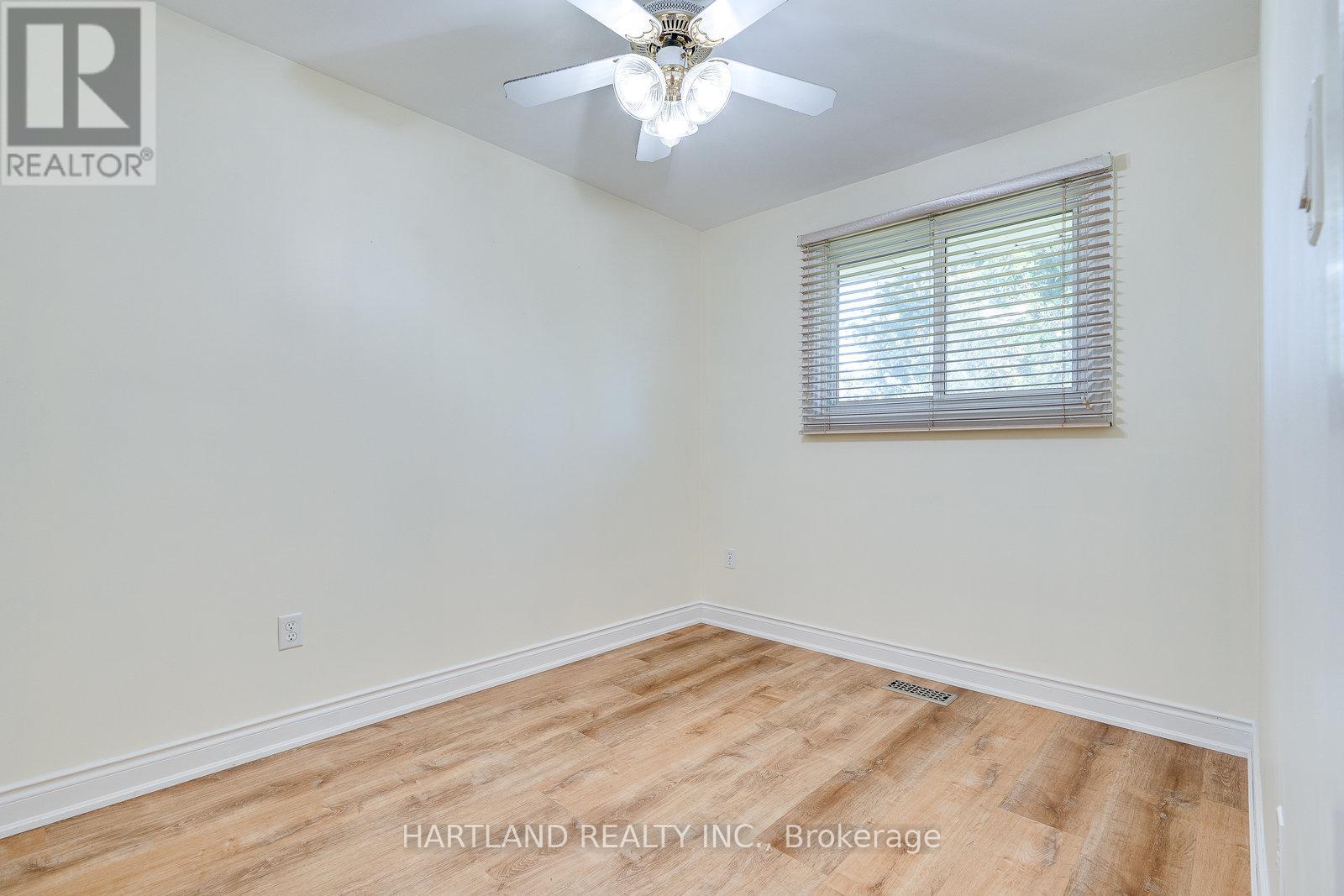 11 Maitland Avenue, Hamilton, Ontario  L9A 3J4 - Photo 12 - X12438686