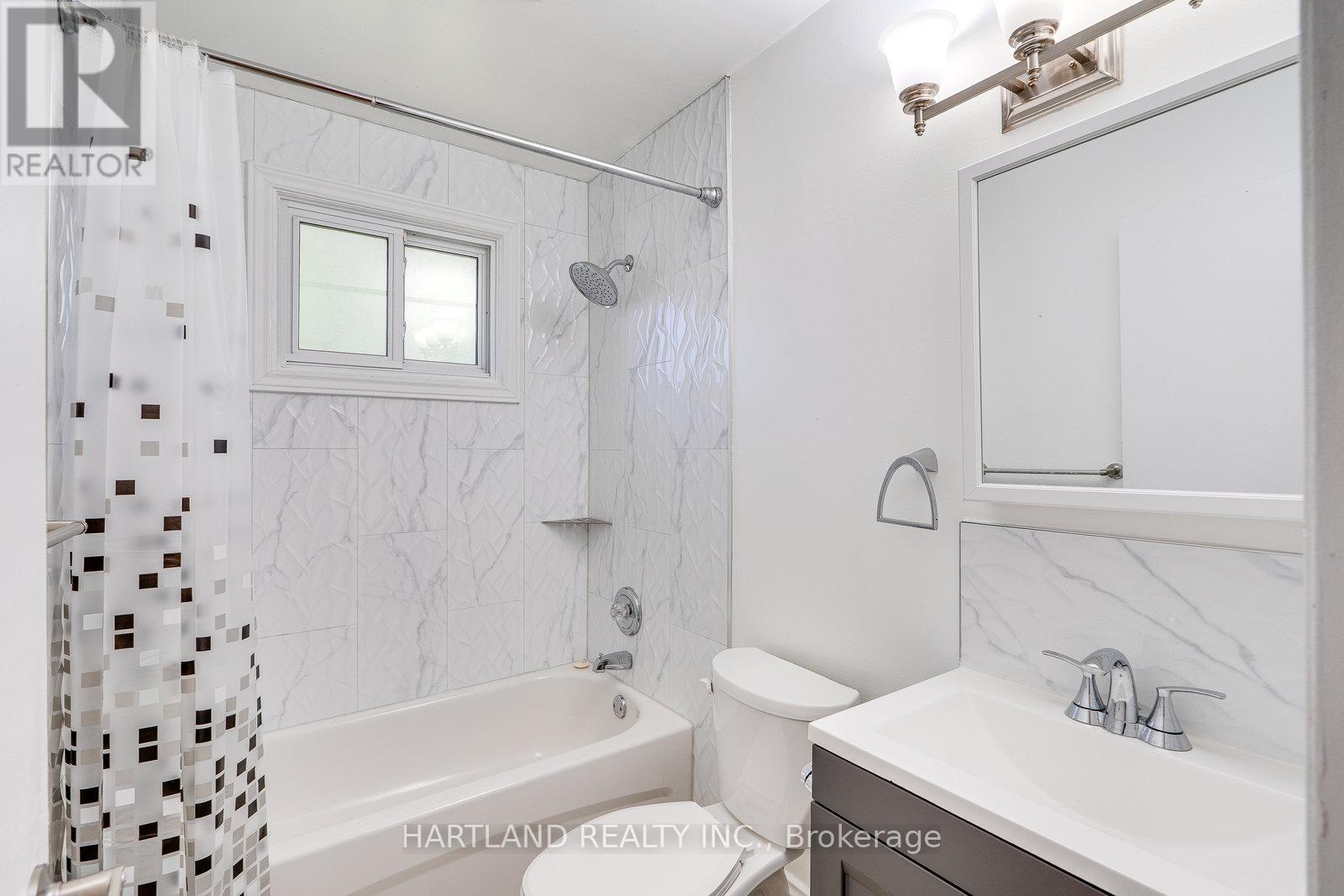 11 Maitland Avenue, Hamilton, Ontario  L9A 3J4 - Photo 14 - X12438686