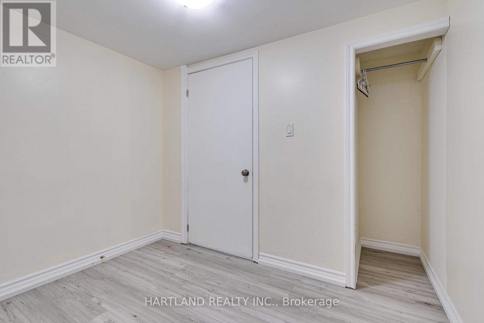 11 Maitland Avenue, Hamilton, Ontario  L9A 3J4 - Photo 18 - X12438686