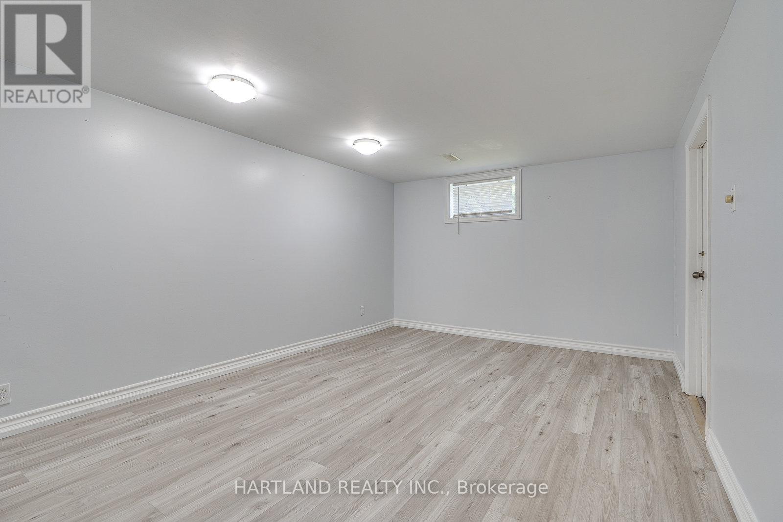 11 Maitland Avenue, Hamilton, Ontario  L9A 3J4 - Photo 21 - X12438686