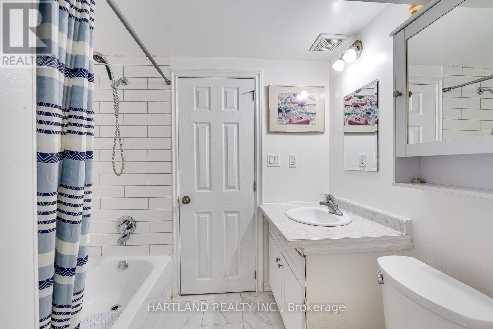 11 Maitland Avenue, Hamilton, Ontario  L9A 3J4 - Photo 22 - X12438686