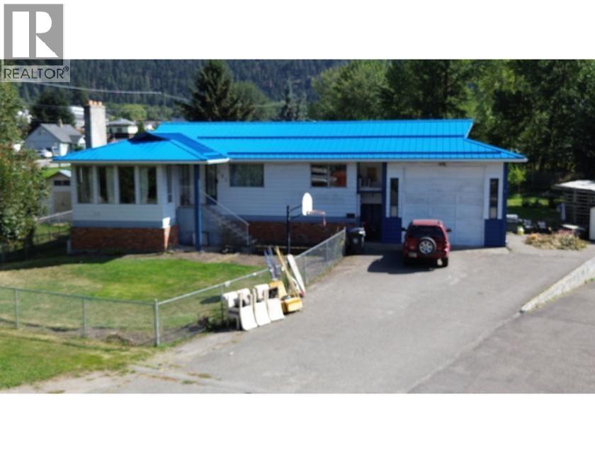 629 THIRD Avenue, chase, British Columbia