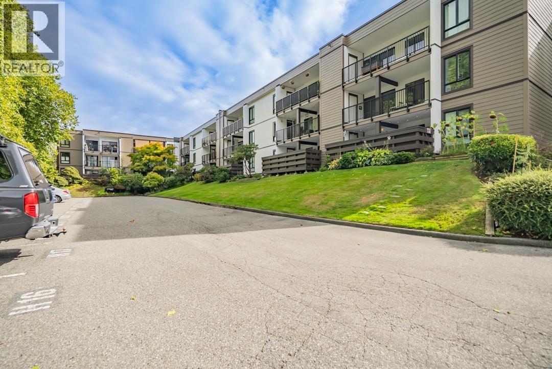 312 8760 No. 1 Road, Richmond, British Columbia  V7C 4L5 - Photo 1 - R3054210