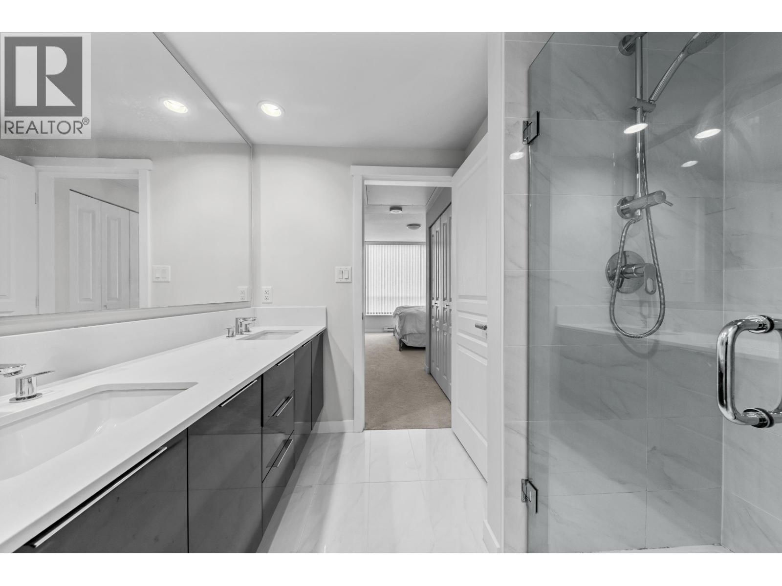 1001 3096 Windsor Gate, Coquitlam, British Columbia  V3B 0P4 - Photo 14 - R3054244