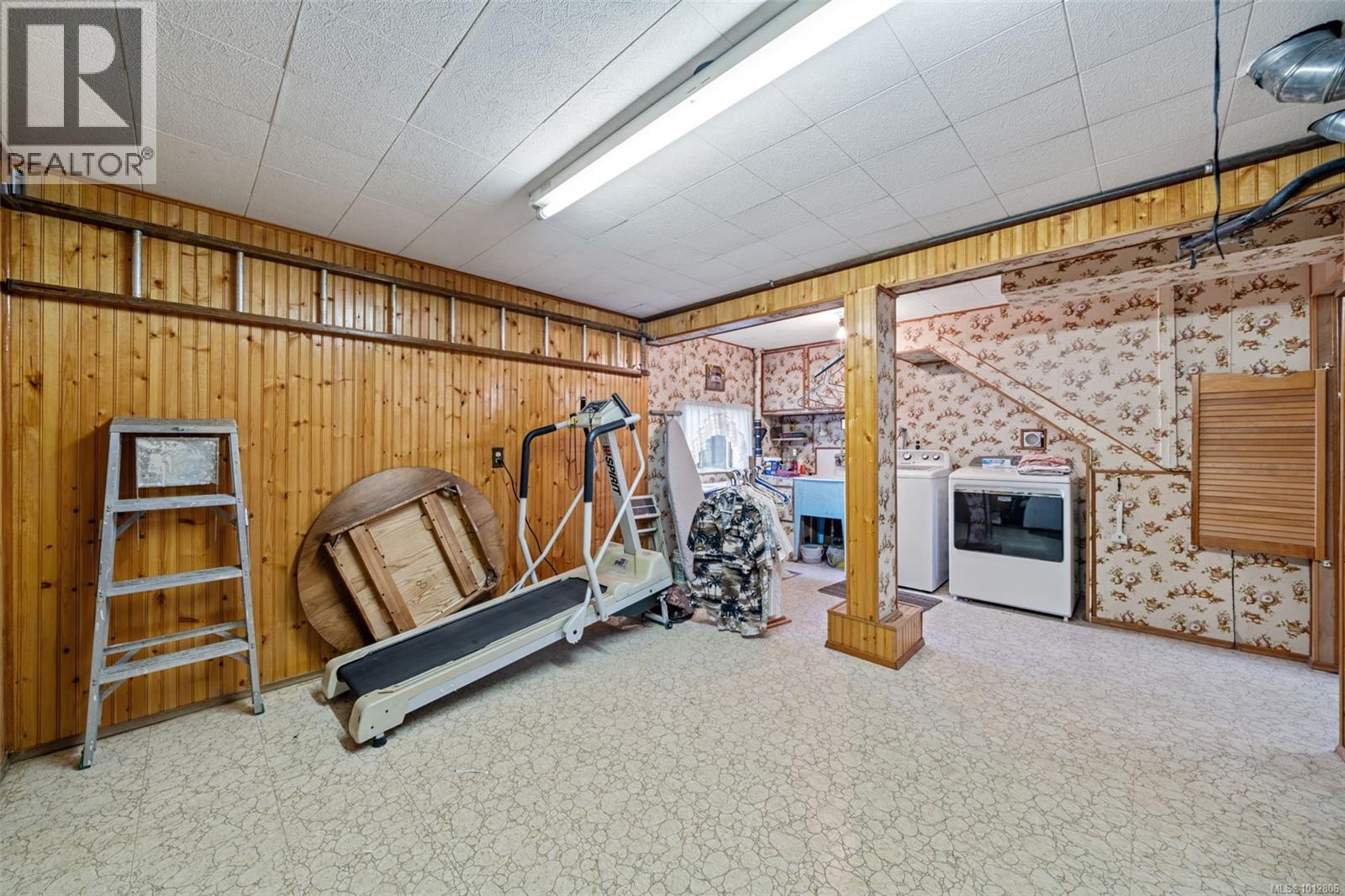 1924 Allenby St, Saanich, British Columbia  V8R 3B8 - Photo 22 - 1012806