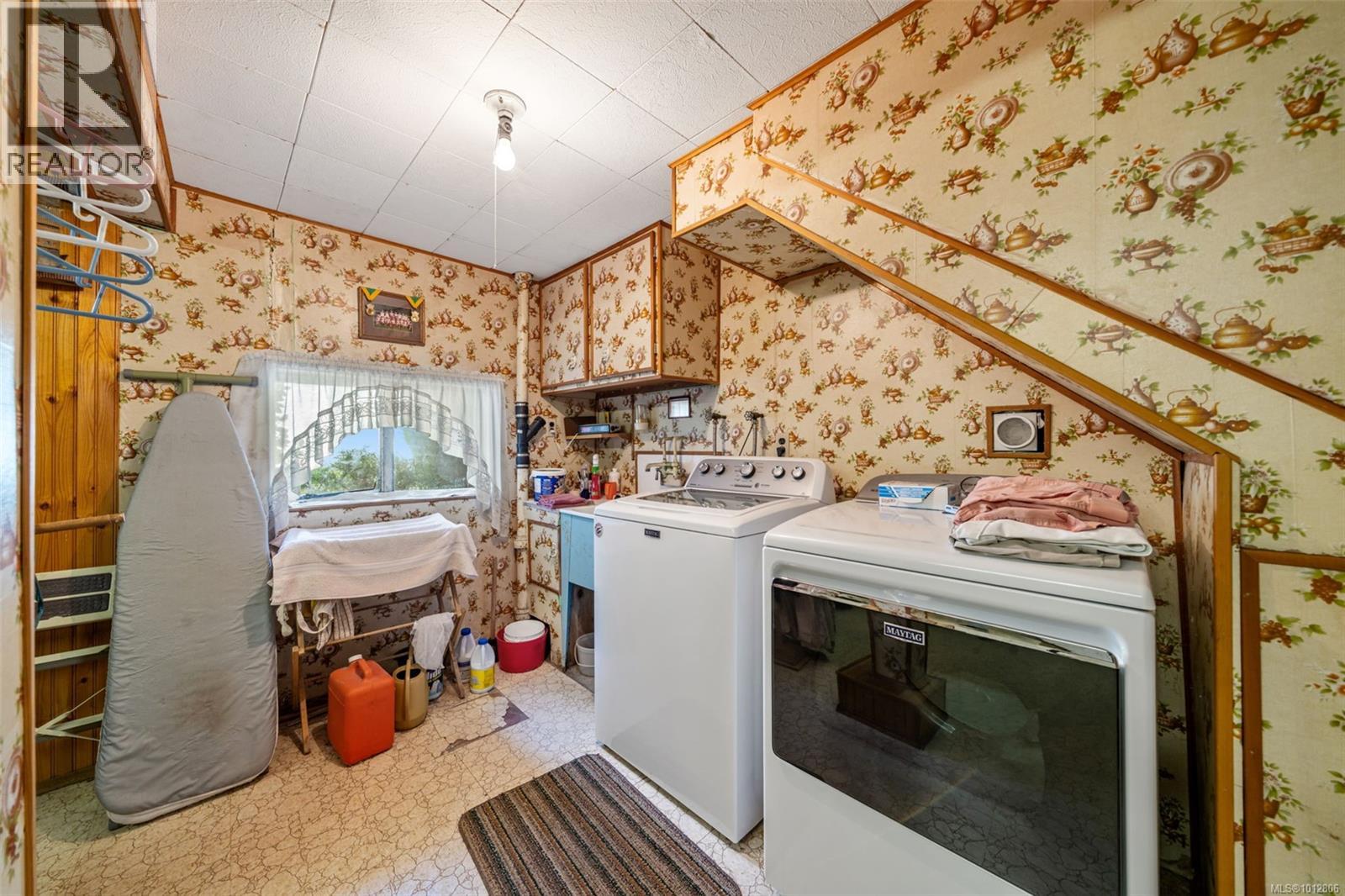 1924 Allenby St, Saanich, British Columbia  V8R 3B8 - Photo 24 - 1012806