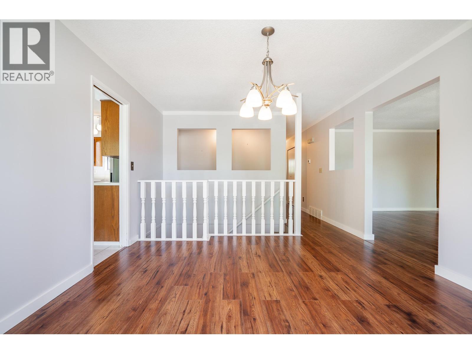 5 Tuxedo Place, Port Moody, British Columbia  V3H 3W5 - Photo 9 - R3054191