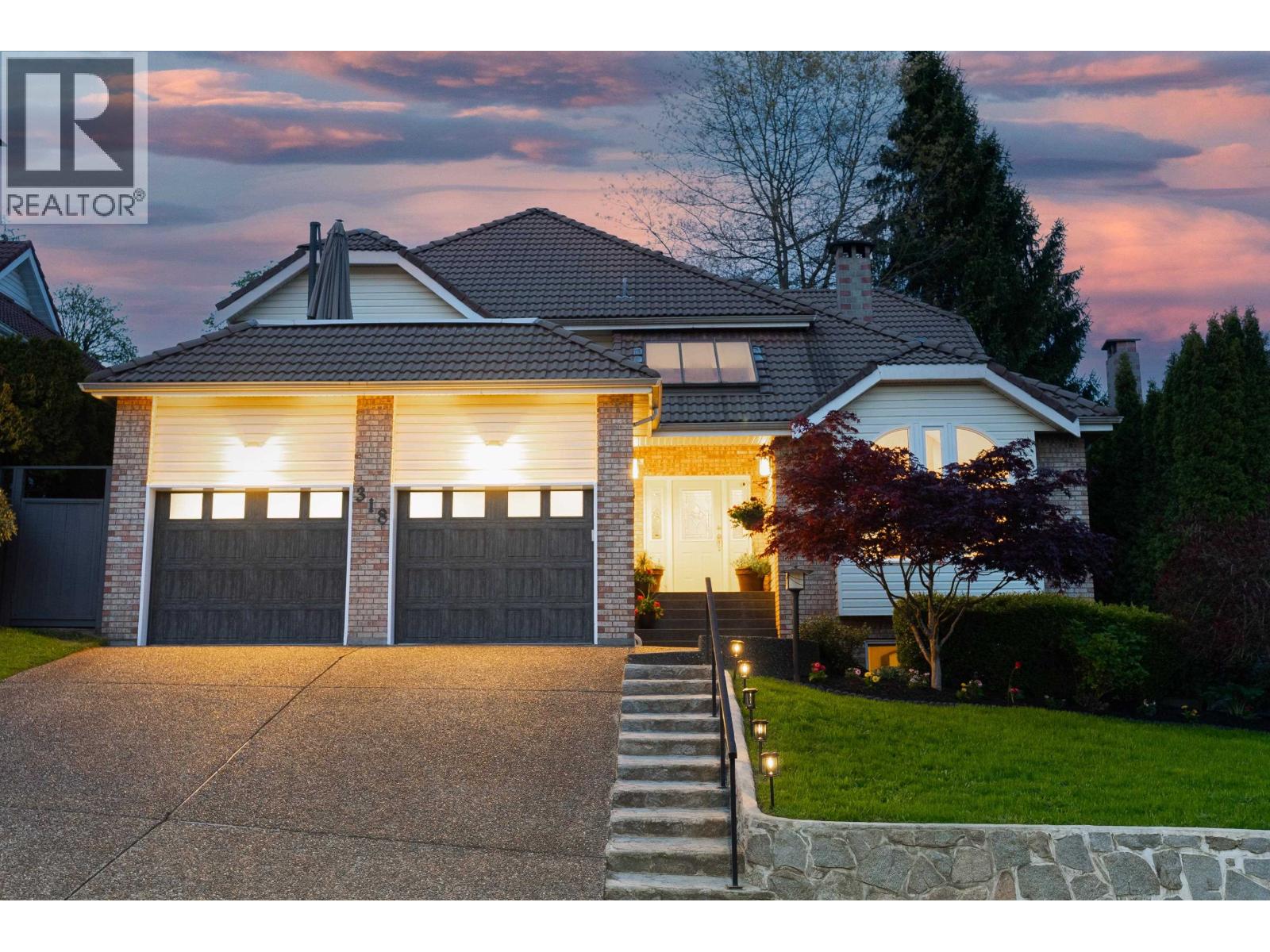 318 ROCHE POINT DRIVE, North Vancouver, British Columbia