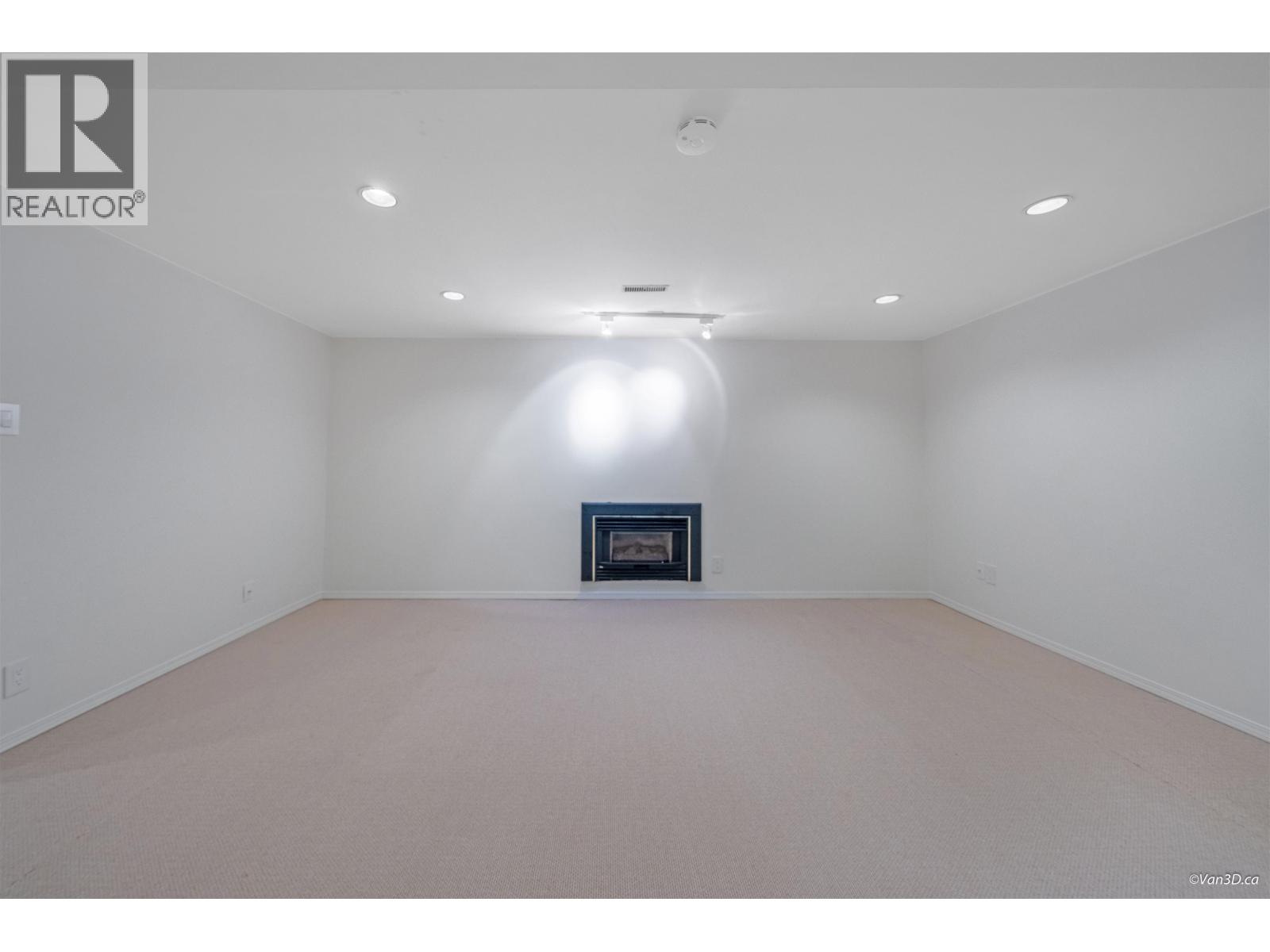 1072 Clements Avenue, North Vancouver, British Columbia  V7R 2L4 - Photo 22 - R3054243