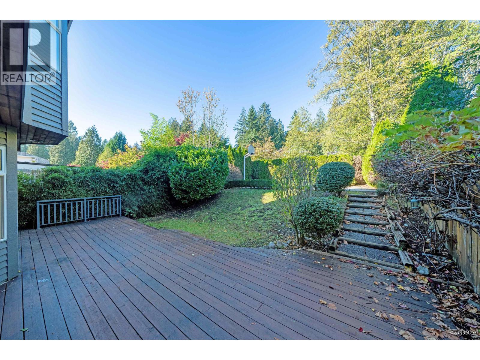 1072 Clements Avenue, North Vancouver, British Columbia  V7R 2L4 - Photo 31 - R3054243