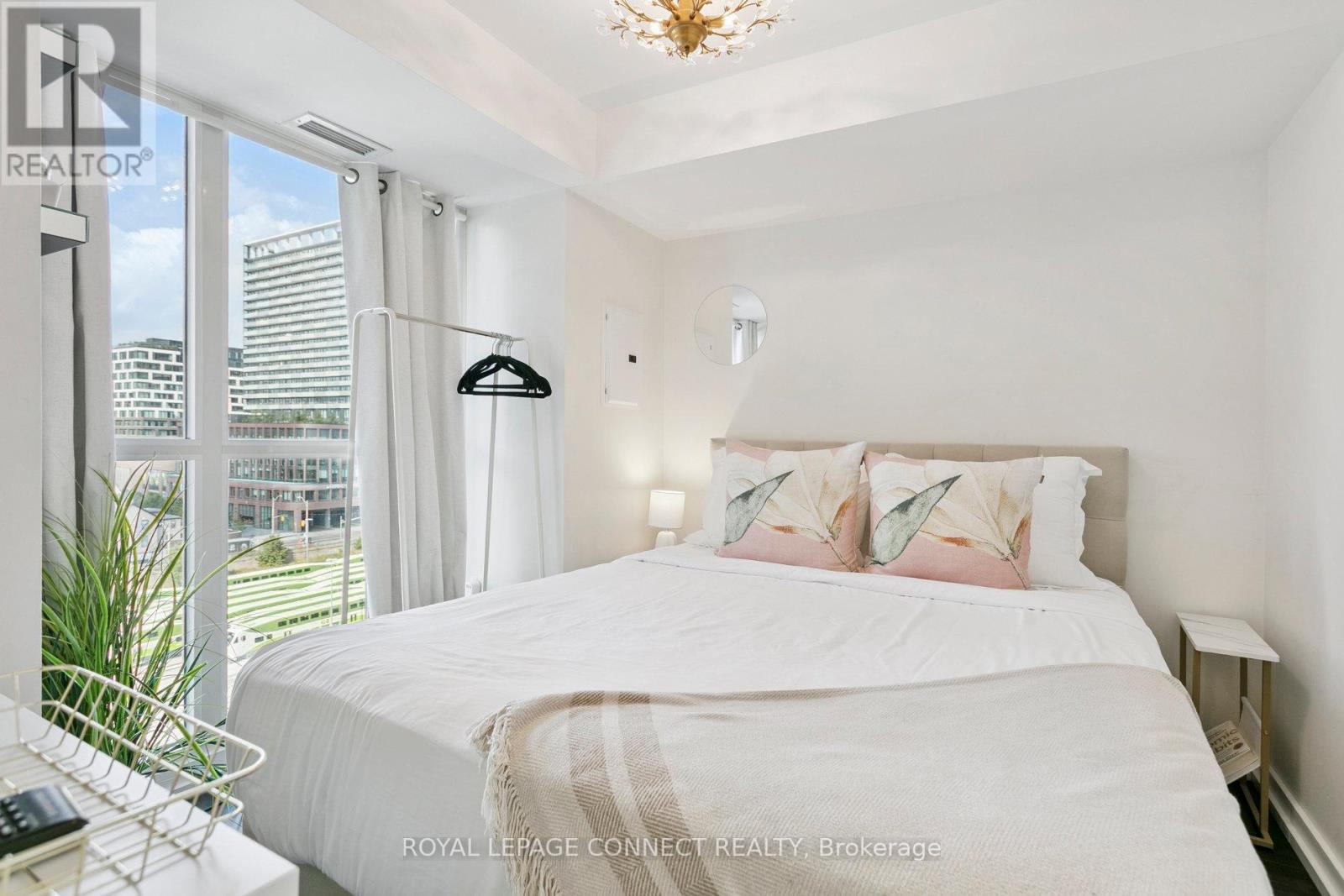 921 - 151 Dan Leckie Way, Toronto, Ontario  M5V 4B2 - Photo 13 - C12438707