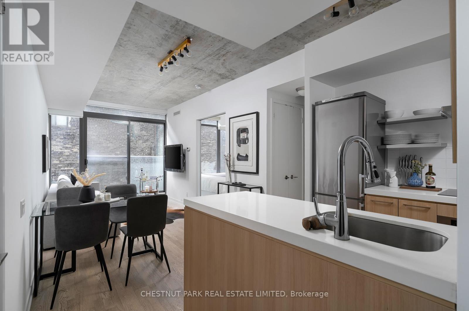 230 - 461 Adelaide Street, Toronto, Ontario  M5V 0L6 - Photo 11 - C12438712
