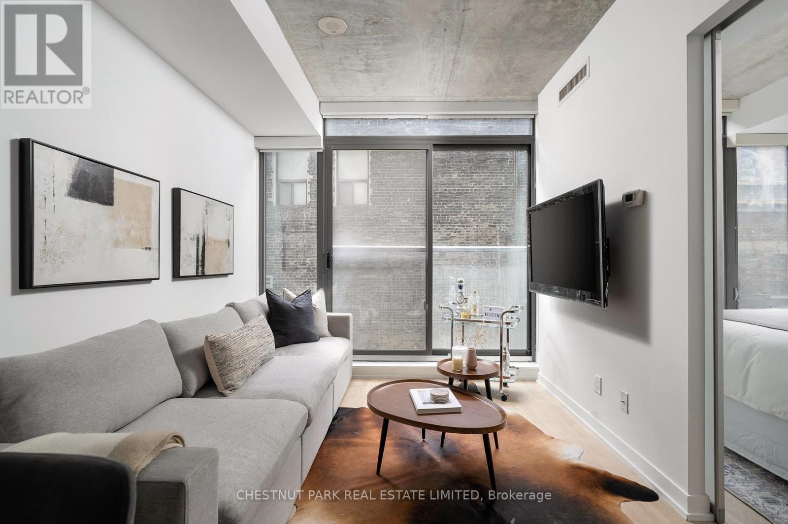 230 - 461 Adelaide Street, Toronto, Ontario  M5V 0L6 - Photo 3 - C12438712