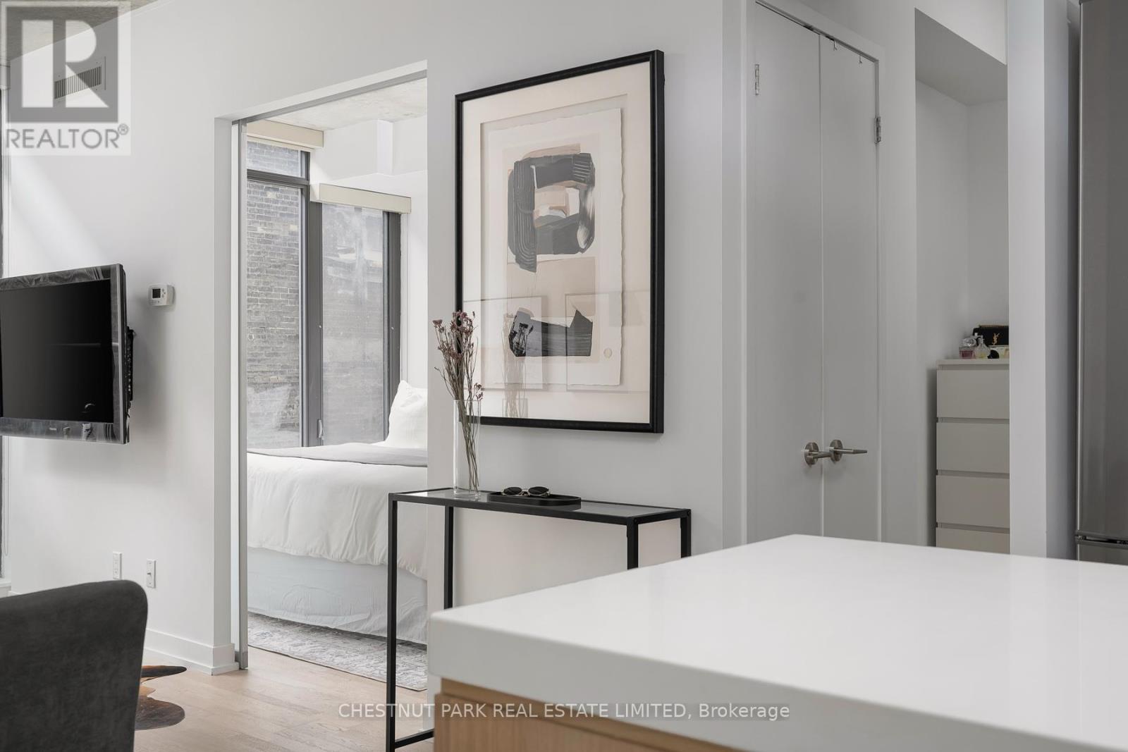 230 - 461 Adelaide Street, Toronto, Ontario  M5V 0L6 - Photo 7 - C12438712