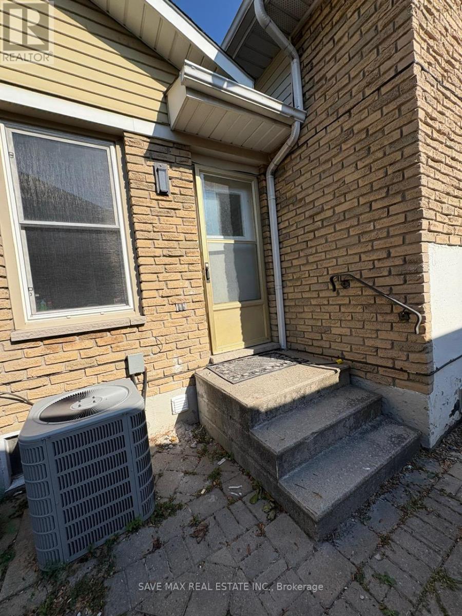 297 Magnolia Drive, Hamilton, Ontario  L9C 6R2 - Photo 19 - X12435895