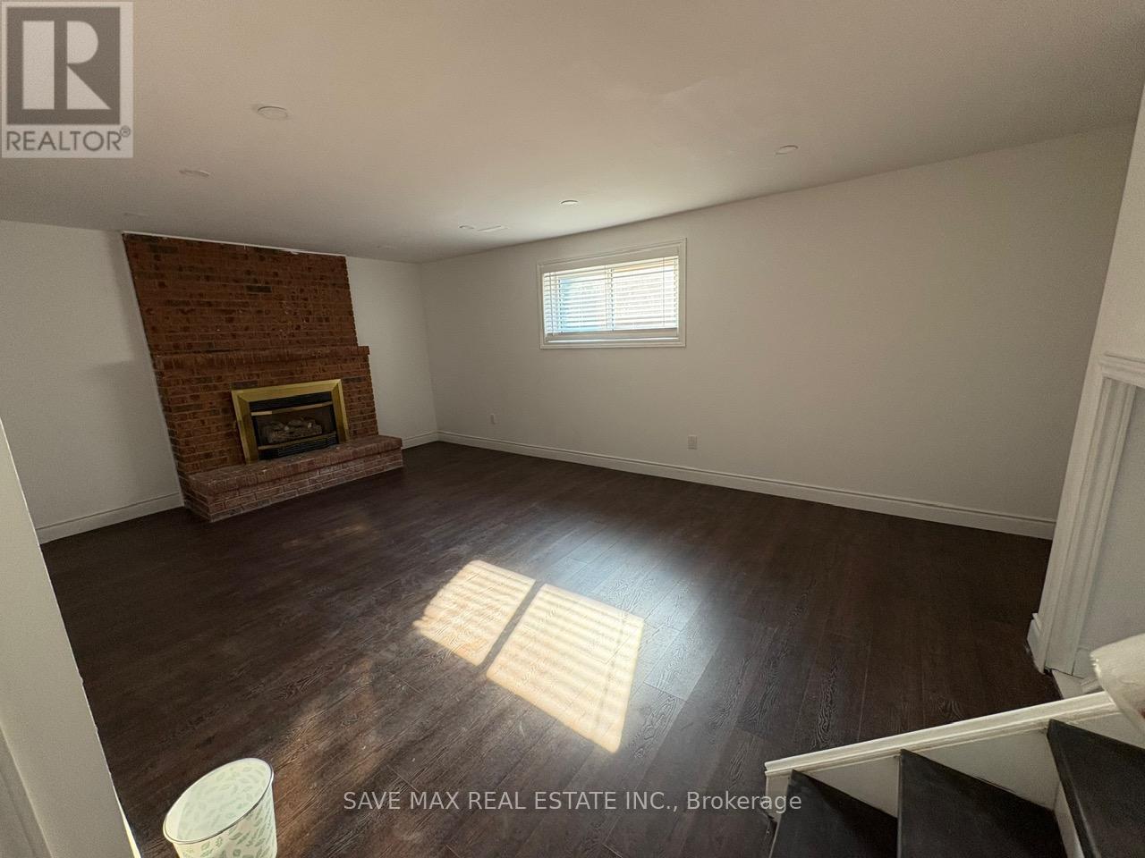 297 Magnolia Drive, Hamilton, Ontario  L9C 6R2 - Photo 6 - X12435895