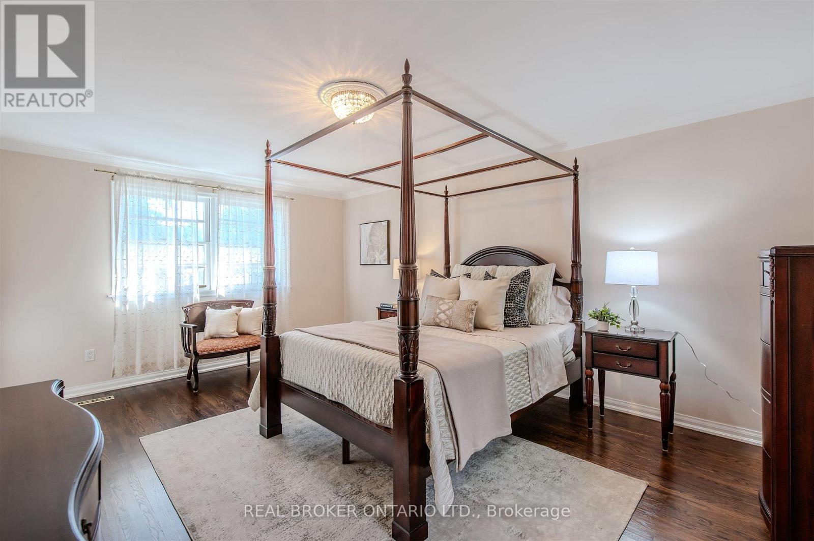 6 Streatham Place, Toronto, Ontario  M9B 6A4 - Photo 20 - W12435633