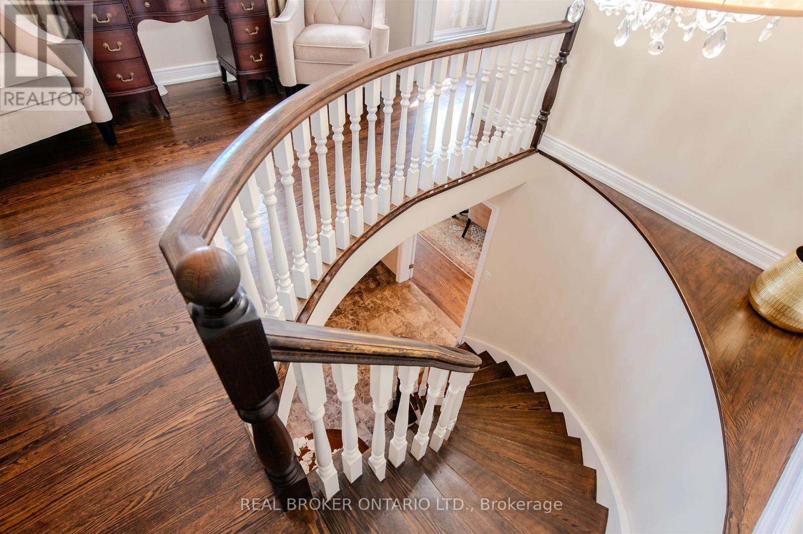 6 Streatham Place, Toronto, Ontario  M9B 6A4 - Photo 19 - W12435633