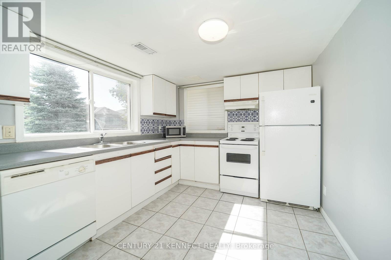 790 Stonehaven Avenue, Newmarket, Ontario  L3X 2G2 - Photo 15 - N12438703
