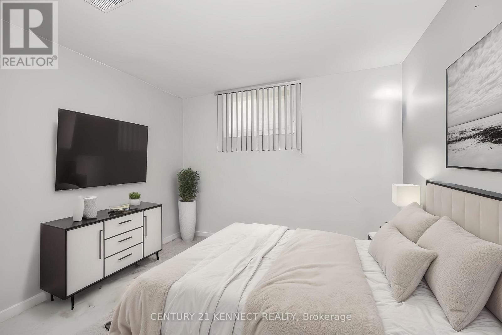 790 Stonehaven Avenue, Newmarket, Ontario  L3X 2G2 - Photo 9 - N12438703
