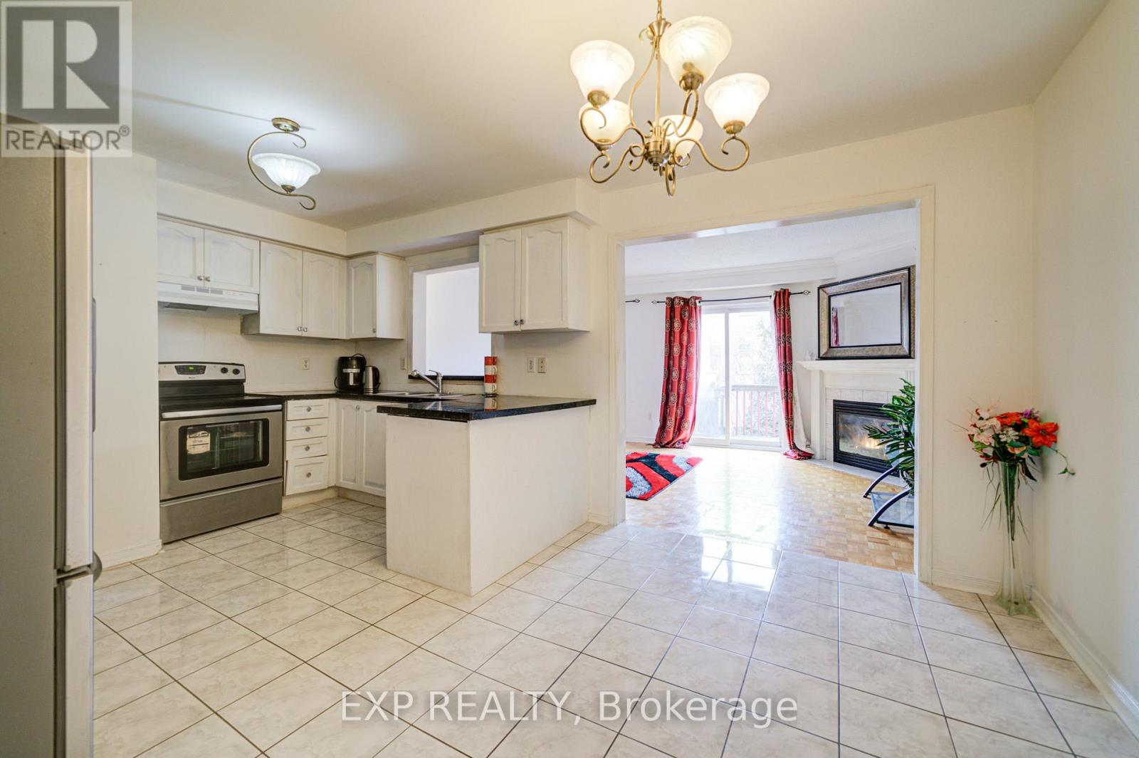 163 Sassafras Circle, Vaughan, Ontario  L4J 8M6 - Photo 10 - N12438717