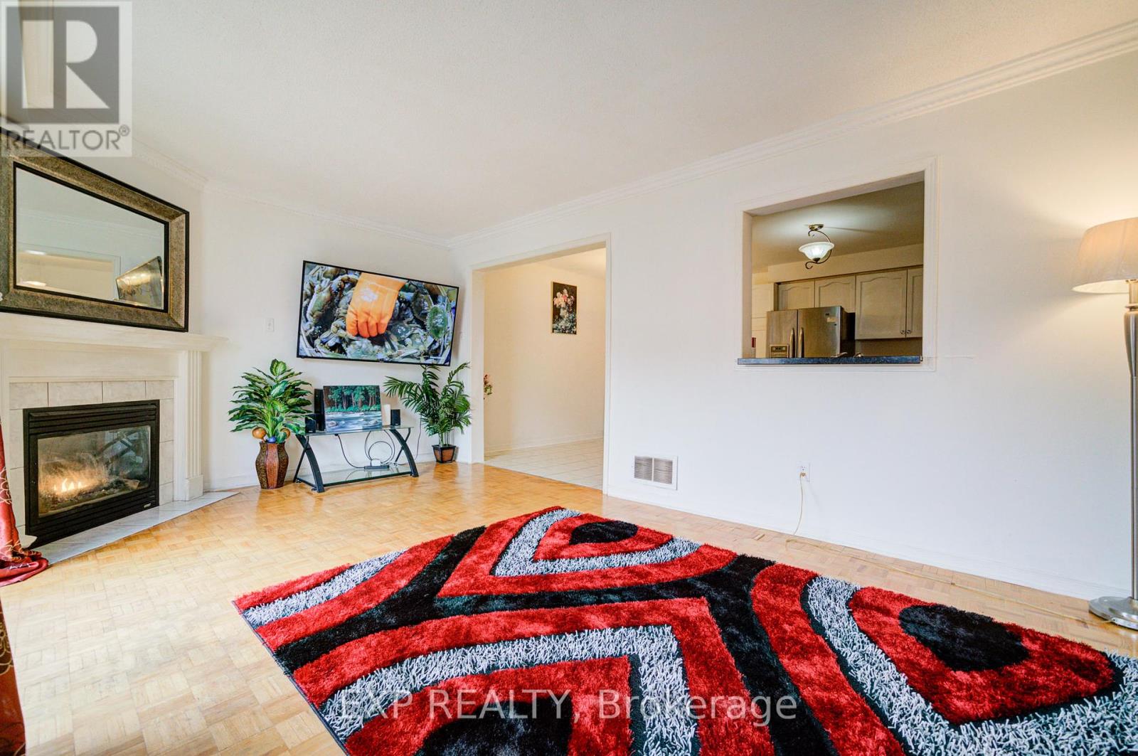 163 Sassafras Circle, Vaughan, Ontario  L4J 8M6 - Photo 14 - N12438717
