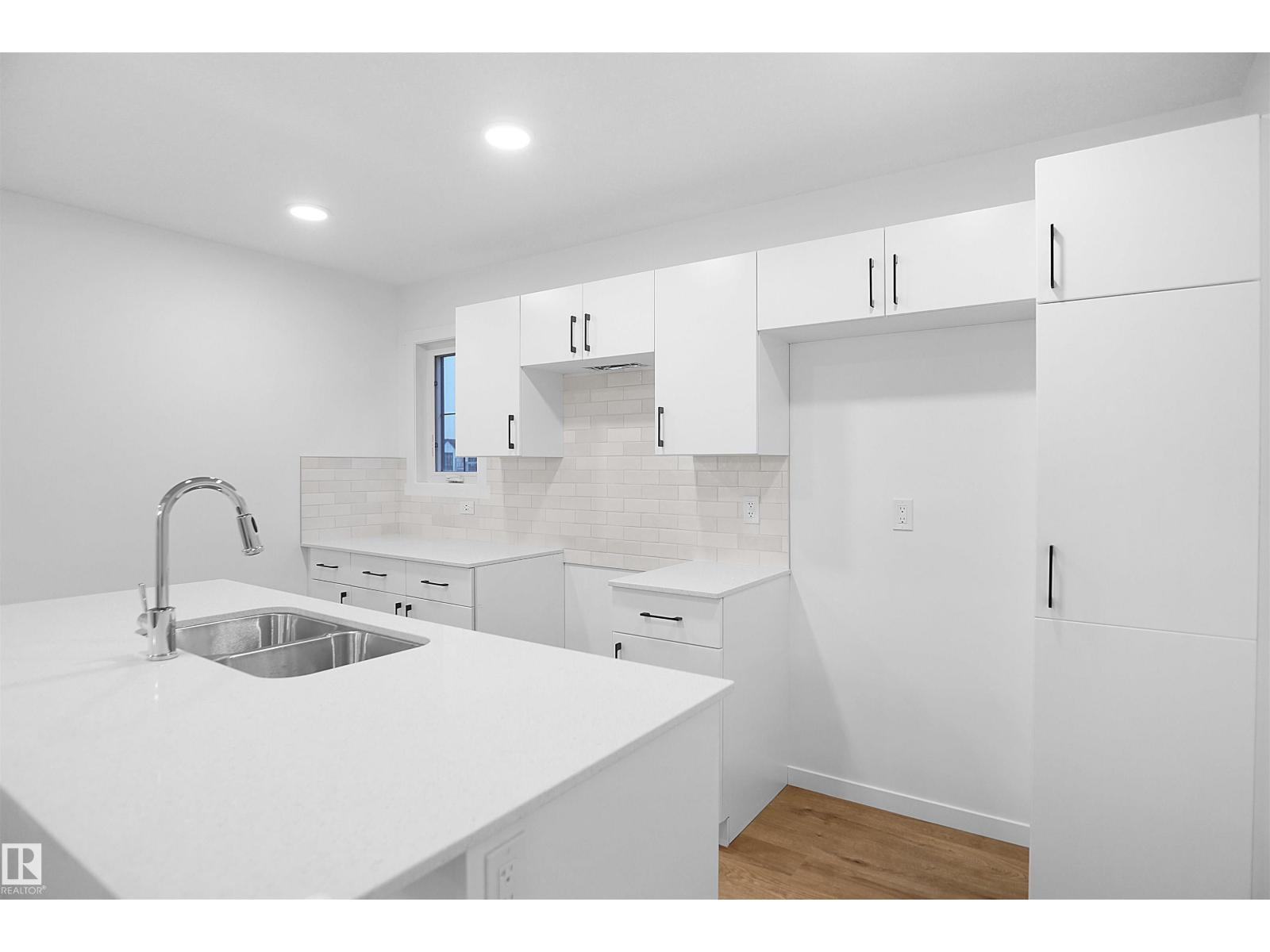 #20 29 Airport Rd Nw, Edmonton, Alberta  T5G 2P9 - Photo 11 - E4439965