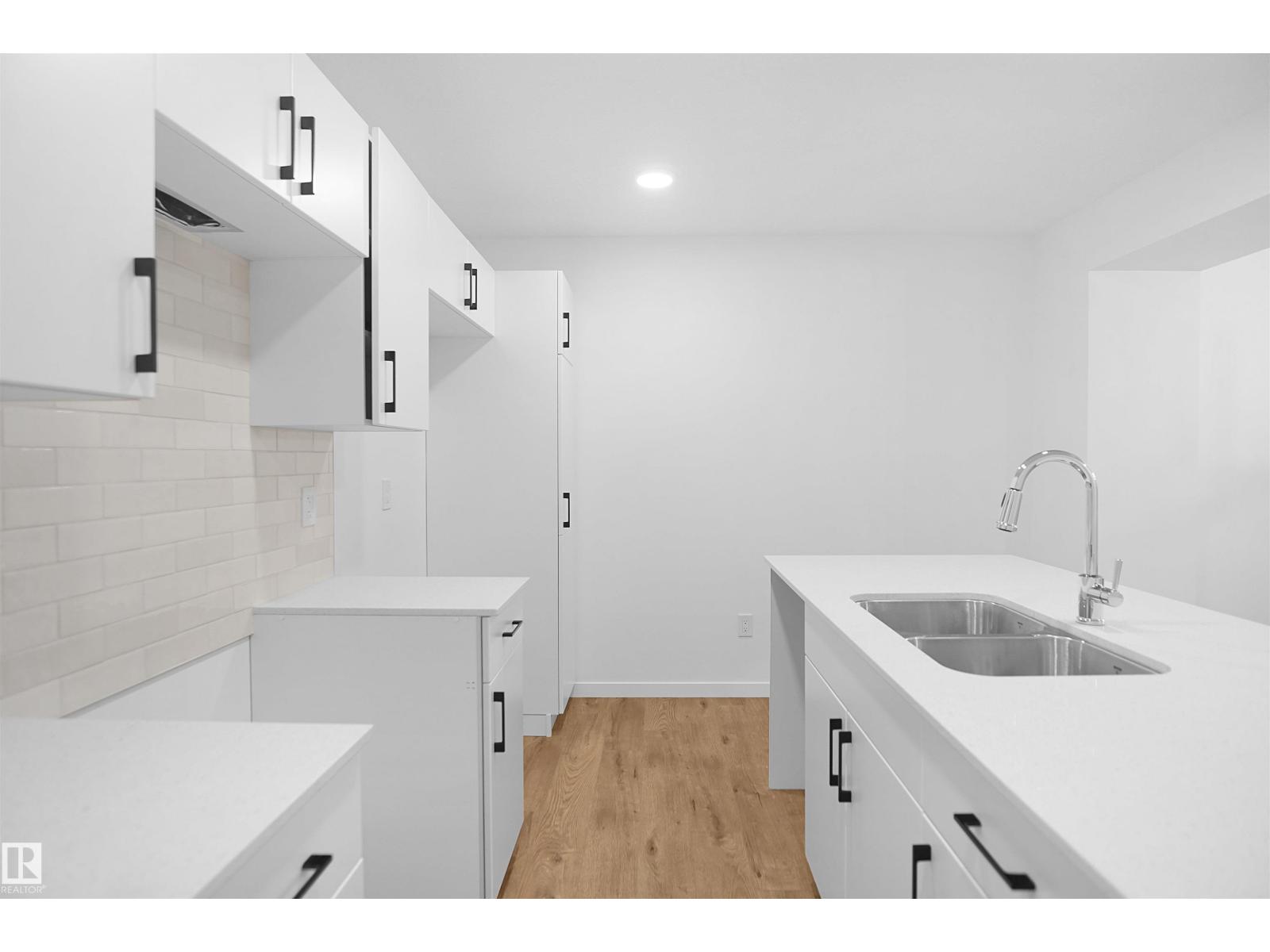 #20 29 Airport Rd Nw, Edmonton, Alberta  T5G 2P9 - Photo 9 - E4439965