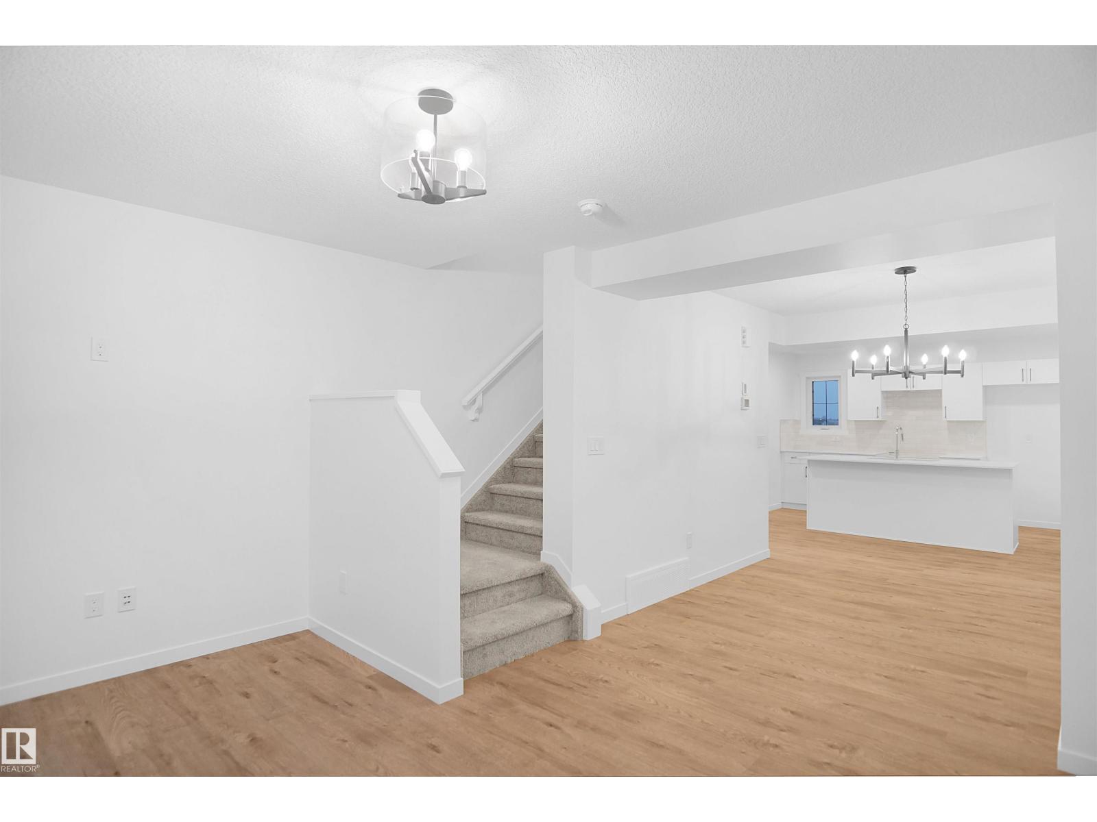 #20 29 Airport Rd Nw, Edmonton, Alberta  T5G 2P9 - Photo 6 - E4439965