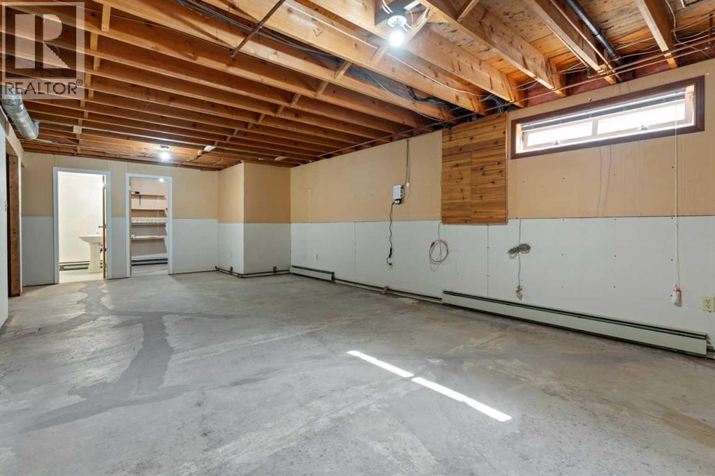 6521 49 Avenue, Camrose, Alberta  T4V 0P6 - Photo 26 - A2256057