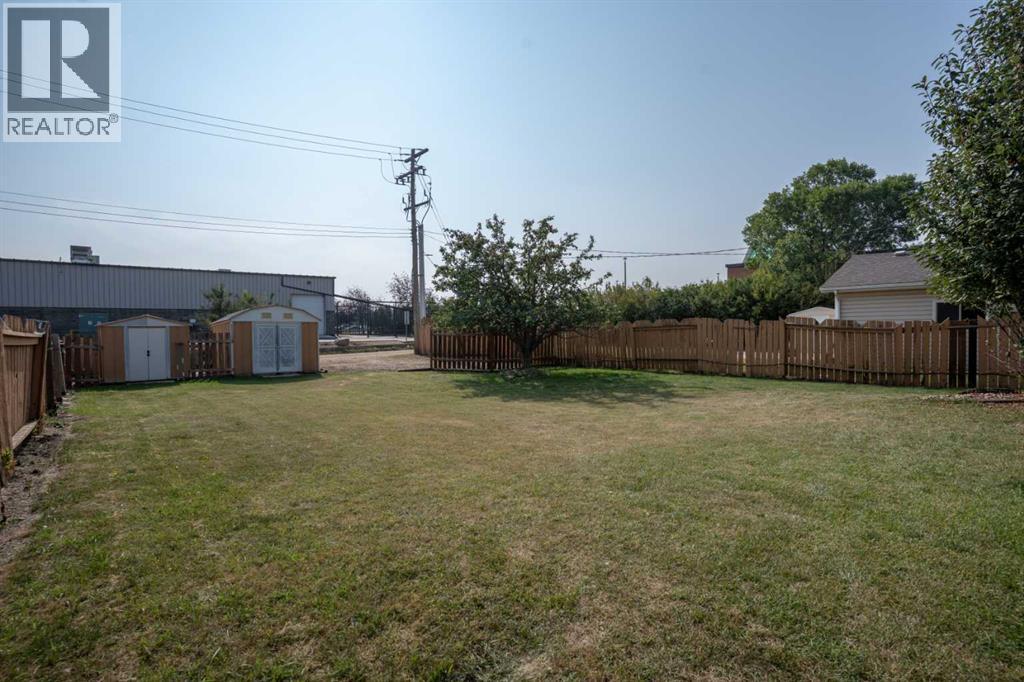6521 49 Avenue, Camrose, Alberta  T4V 0P6 - Photo 39 - A2256057