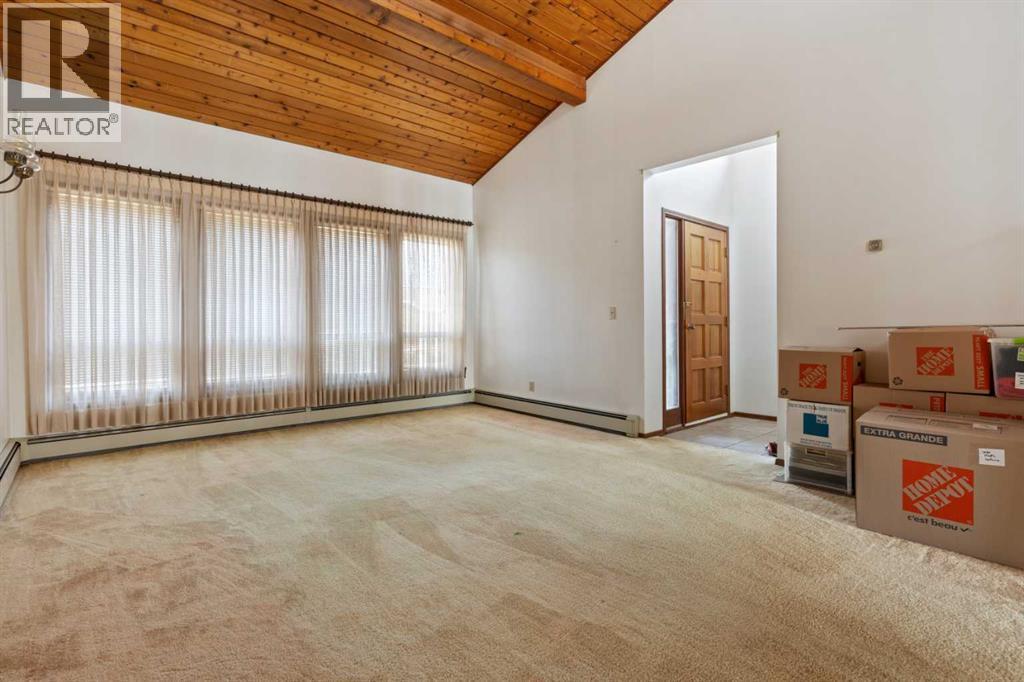 6521 49 Avenue, Camrose, Alberta  T4V 0P6 - Photo 2 - A2256057