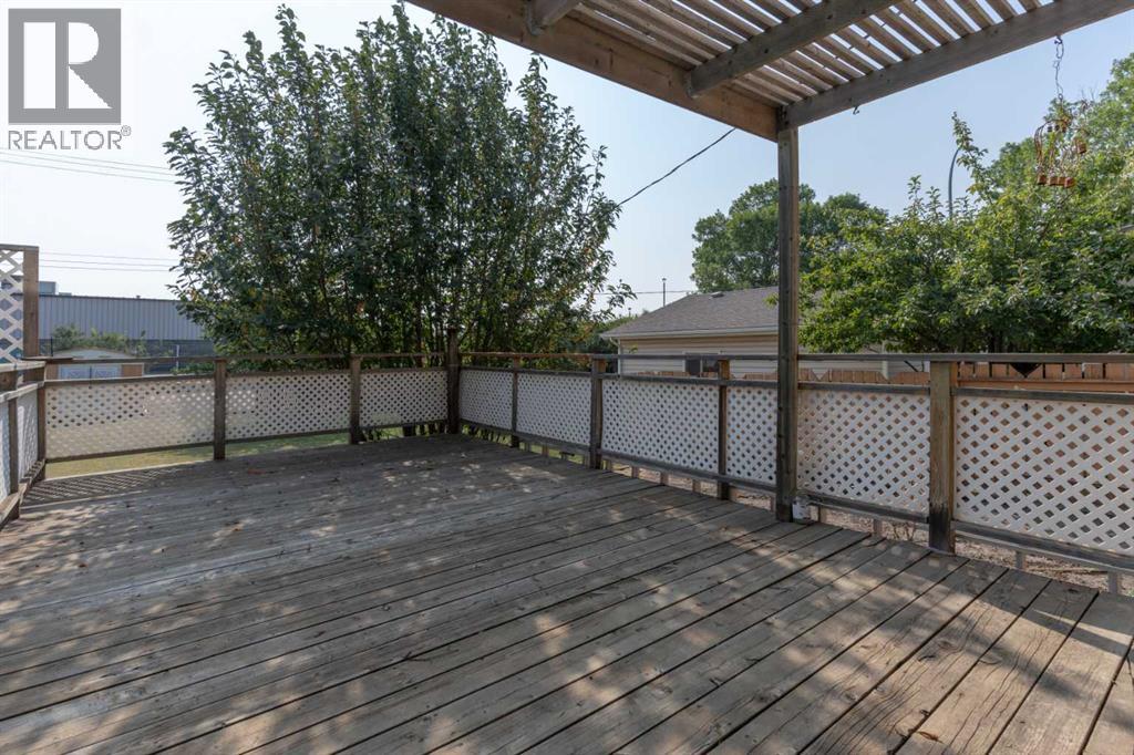 6521 49 Avenue, Camrose, Alberta  T4V 0P6 - Photo 37 - A2256057
