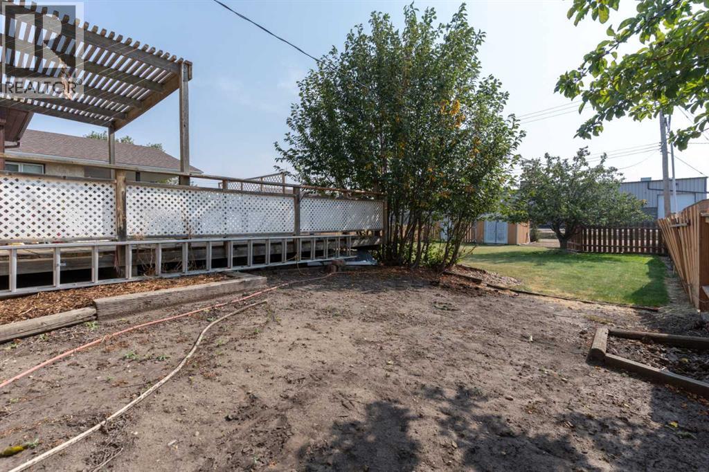 6521 49 Avenue, Camrose, Alberta  T4V 0P6 - Photo 40 - A2256057