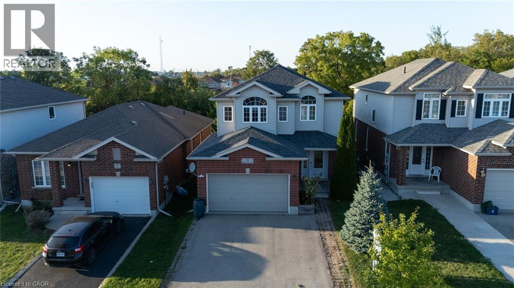 31 Broadoaks Drive, Cambridge, Ontario  N1T 2C3 - Photo 2 - 40775235