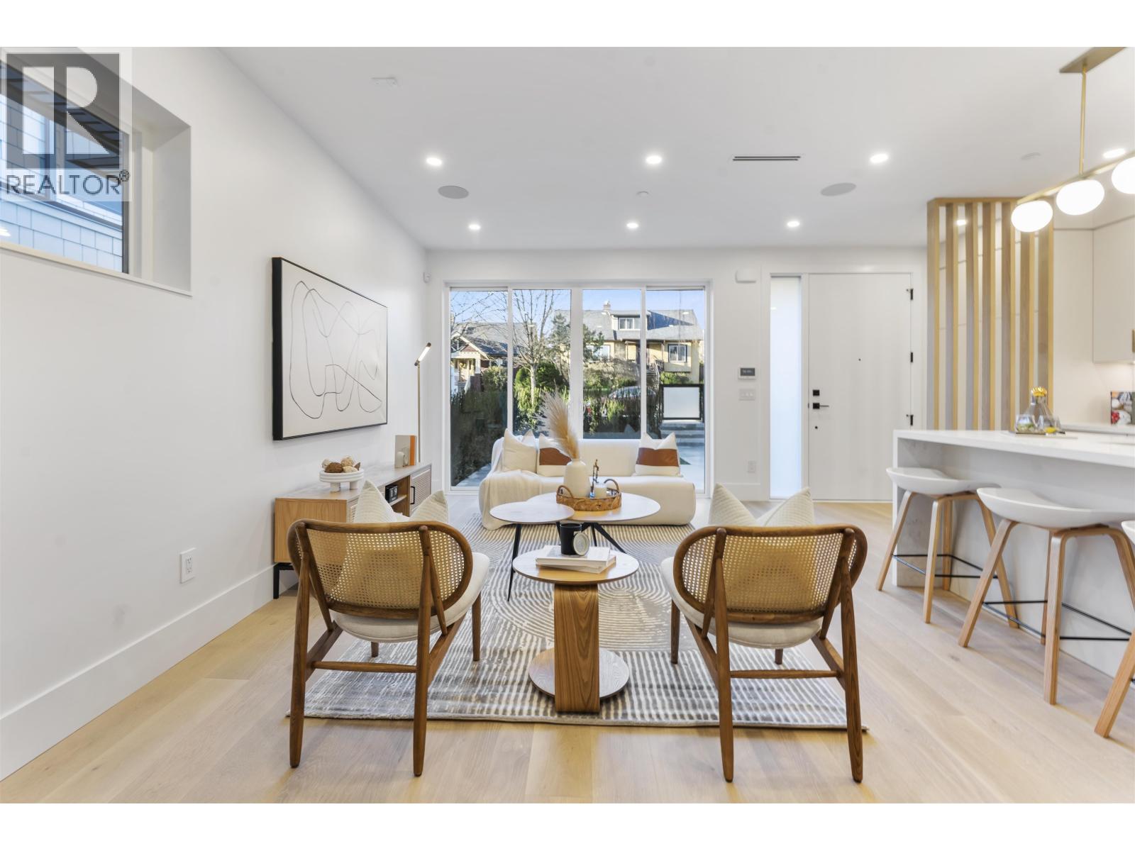 1 2138 W 48th Avenue, Vancouver, British Columbia  V6M 2P5 - Photo 1 - R3054023