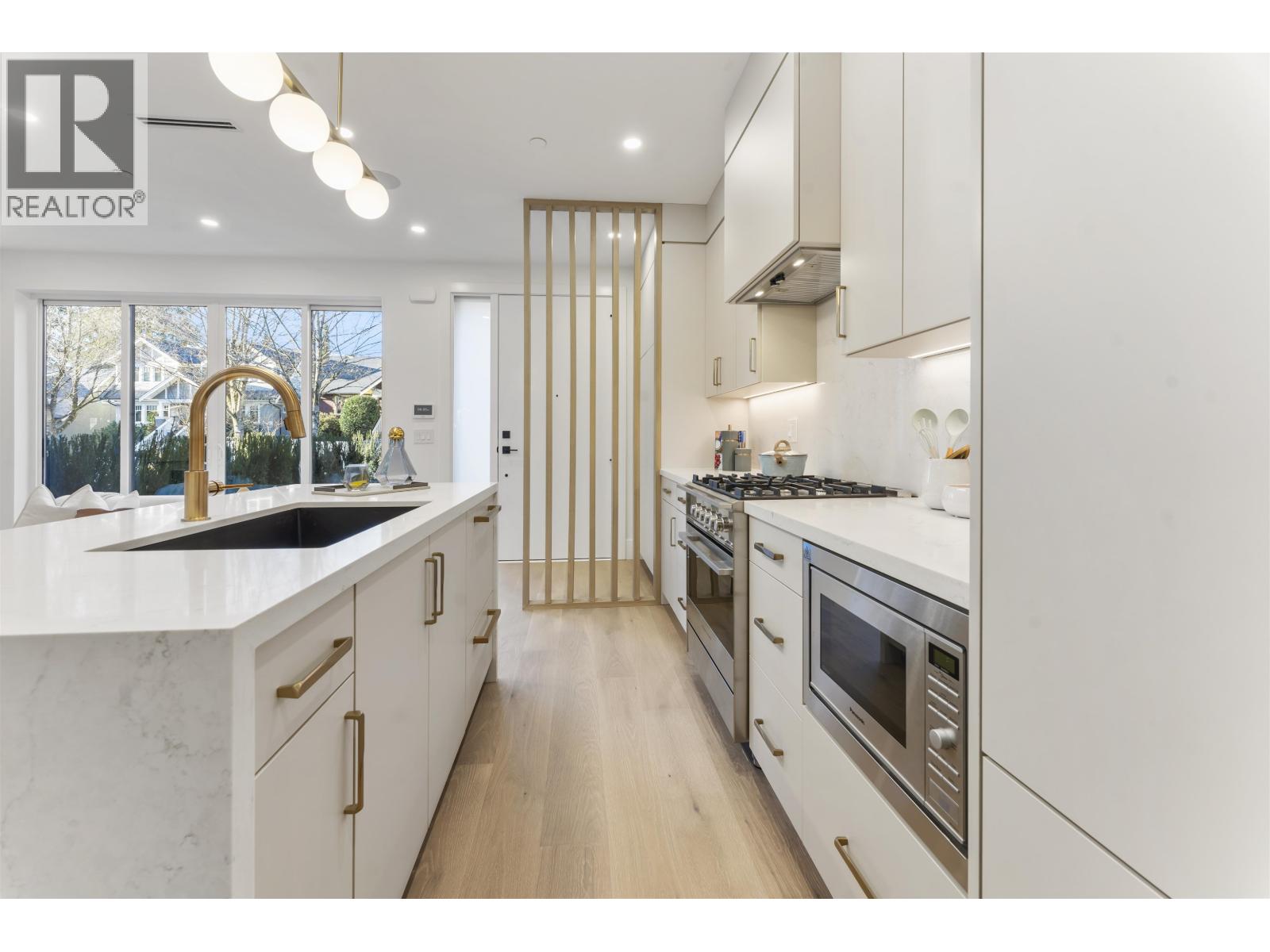1 2138 W 48th Avenue, Vancouver, British Columbia  V6M 2P5 - Photo 8 - R3054023