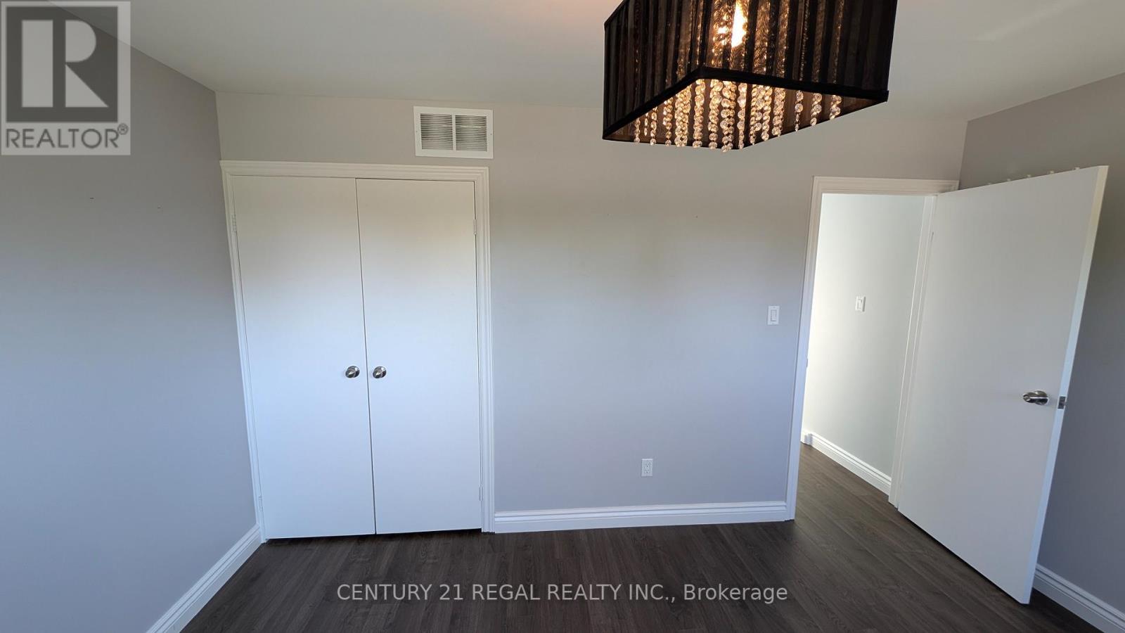 1 - 770 Applewood Crescent, Milton, Ontario  L9T 3C4 - Photo 10 - W12438694