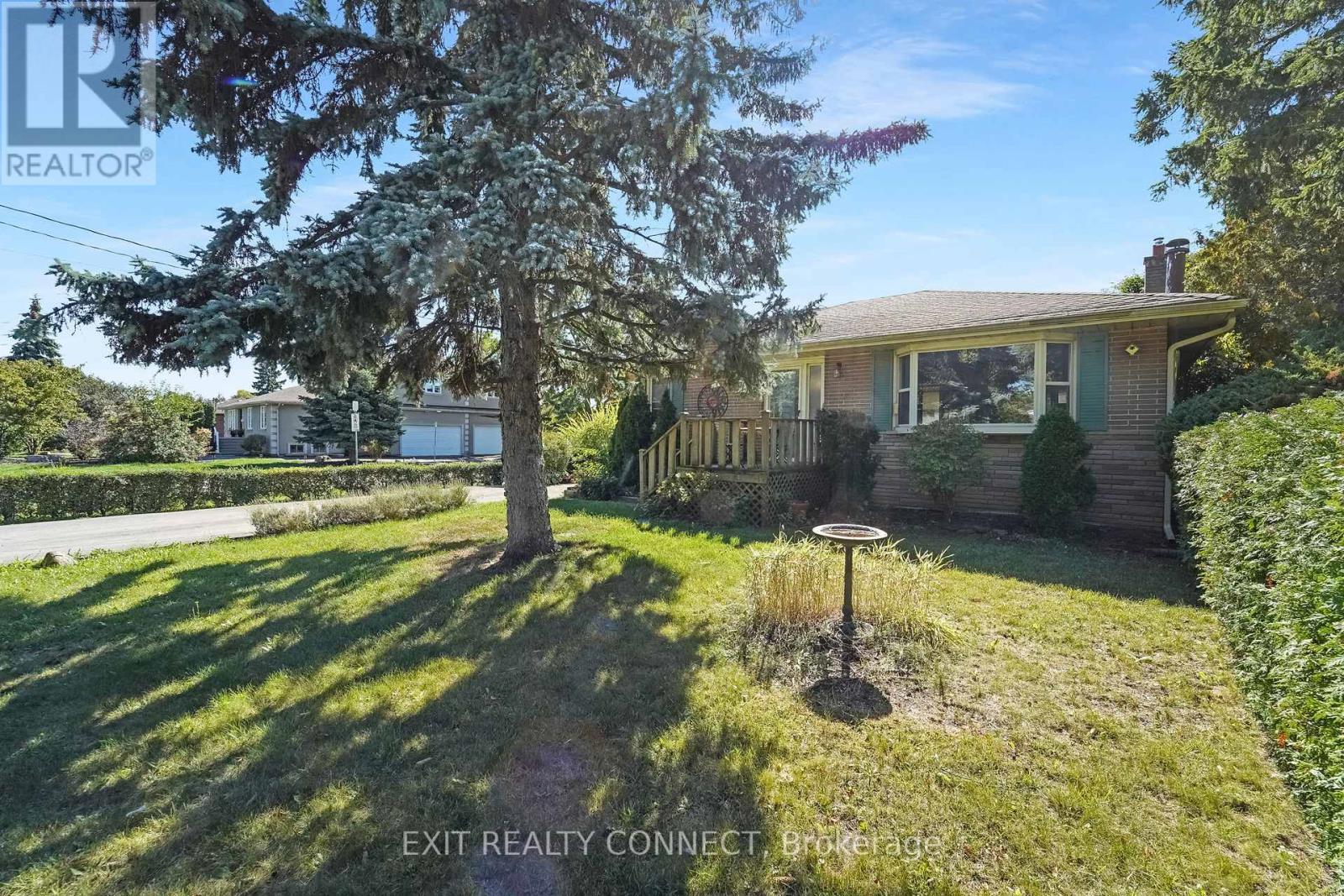 398 Third Line, Oakville, Ontario  L6L 4A5 - Photo 1 - W12438716
