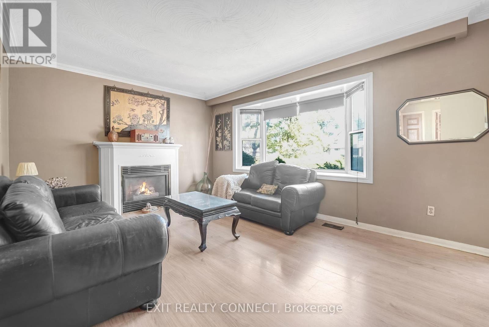 398 Third Line, Oakville, Ontario  L6L 4A5 - Photo 12 - W12438716