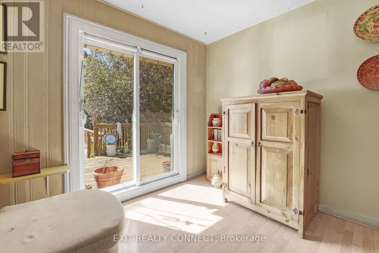 398 Third Line, Oakville, Ontario  L6L 4A5 - Photo 18 - W12438716