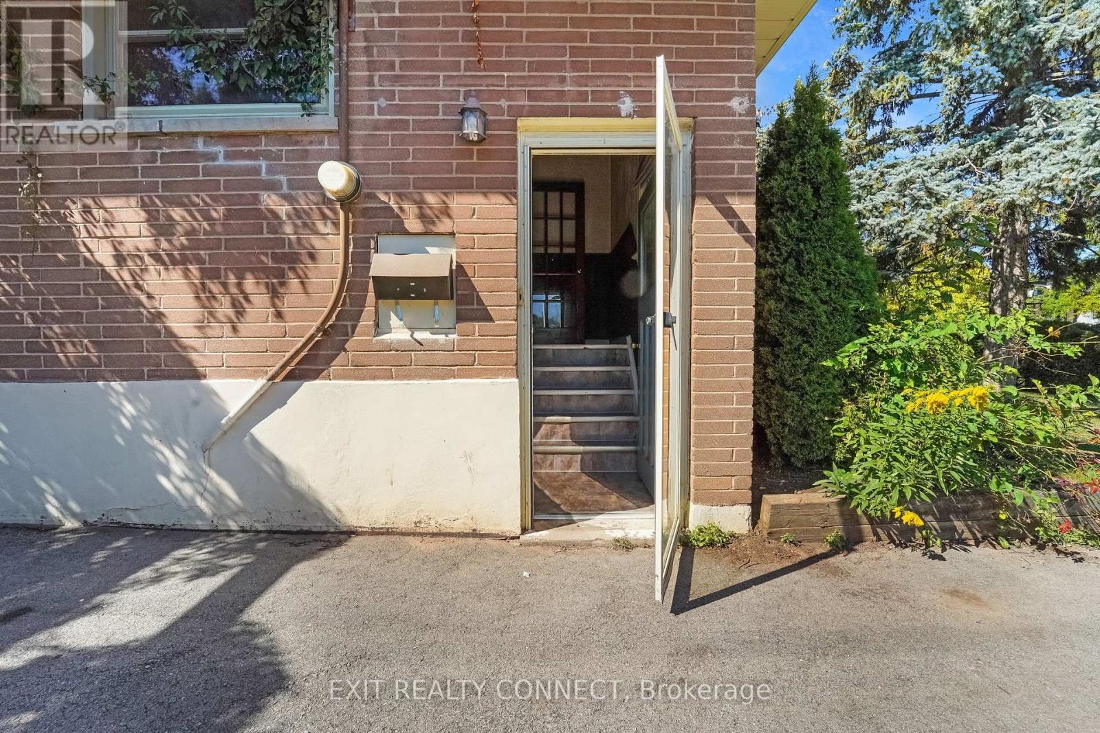 398 Third Line, Oakville, Ontario  L6L 4A5 - Photo 27 - W12438716