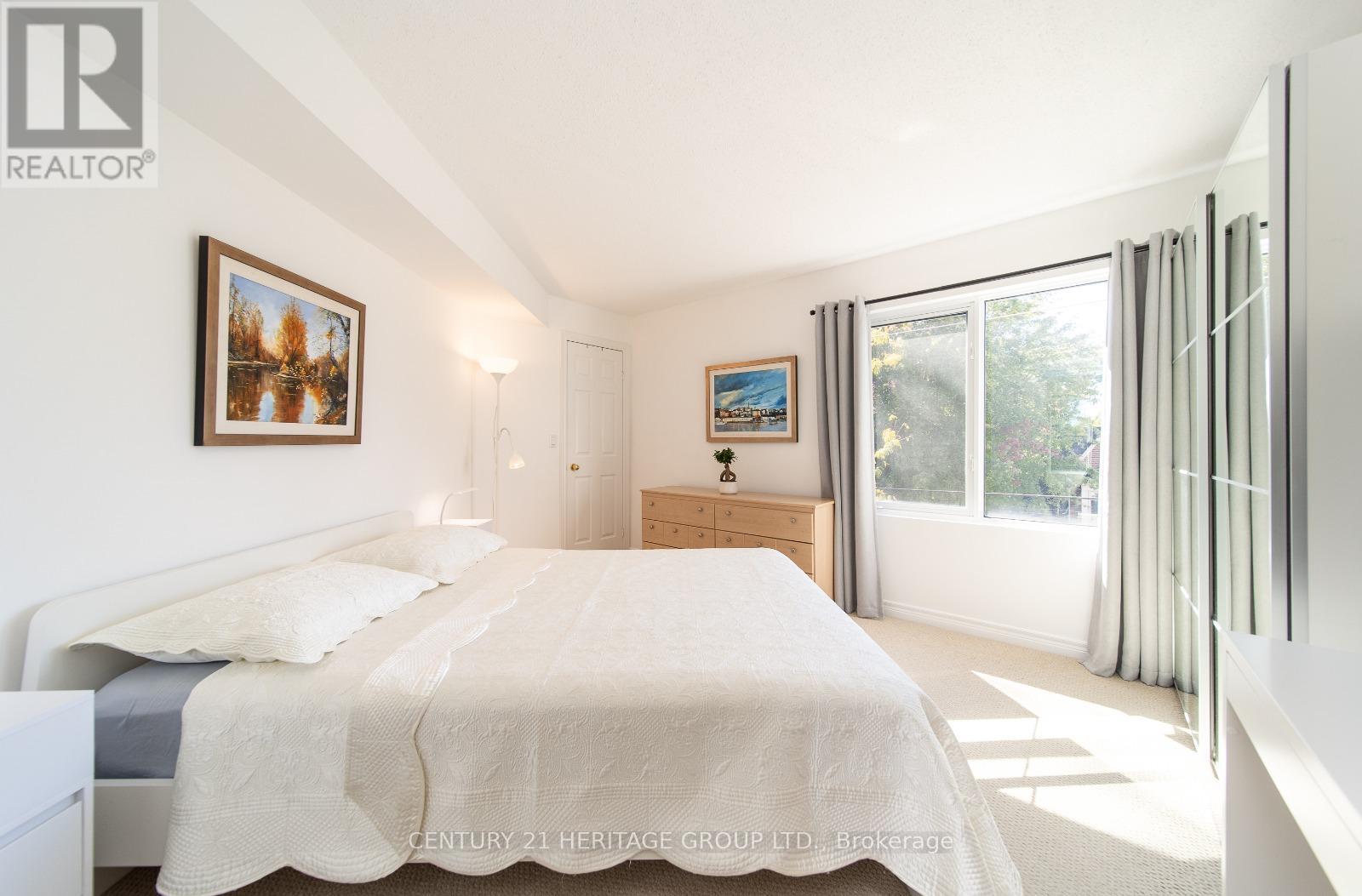303 - 211 Randolph Road, Toronto, Ontario  M4G 4H1 - Photo 10 - C12437008